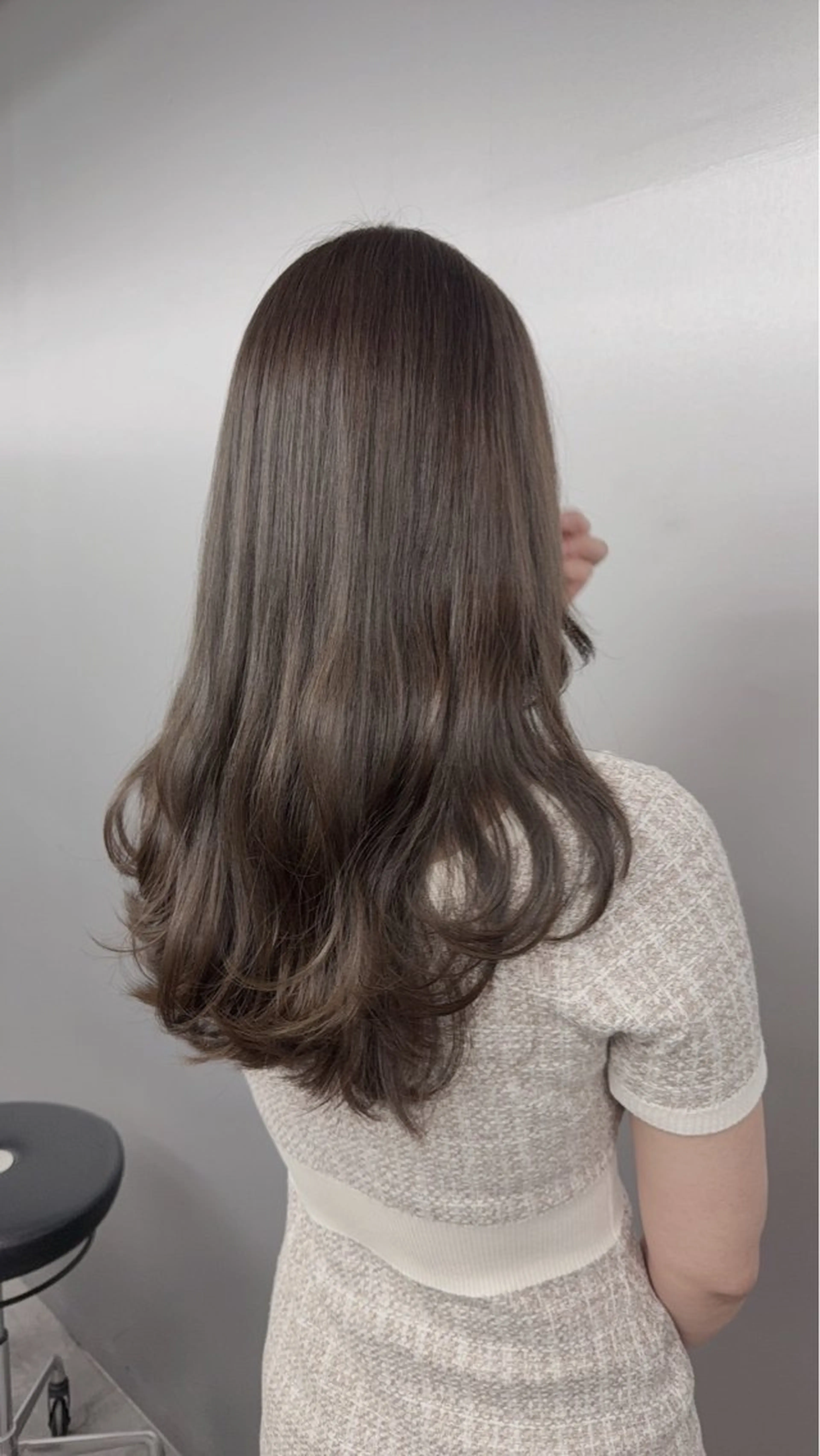 ロング カラー 透明感カラー グレージュ/あいのヘアスタイル