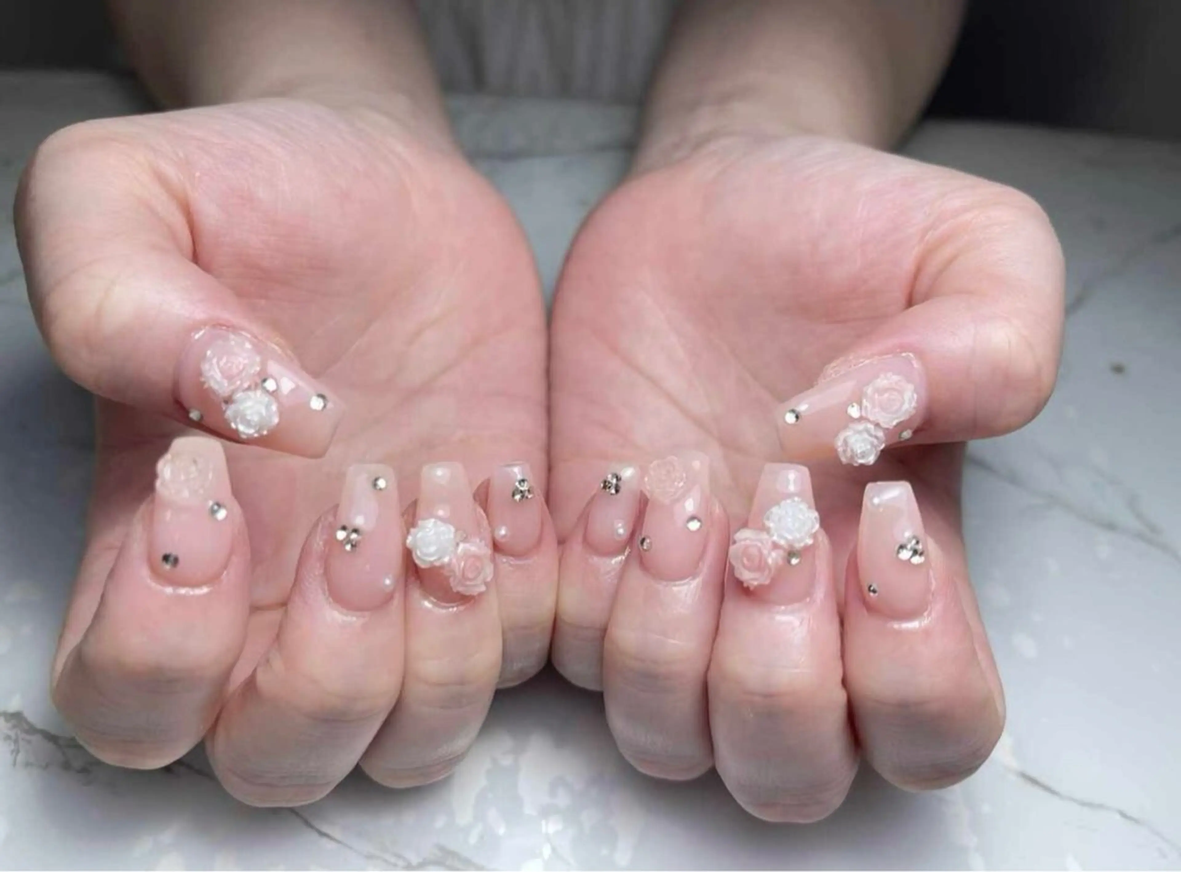 ネイル アートネイル ジェルネイル キラキラネイル 韓国ネイル スカルプネイル ハンドネイル 清水 ユナのネイルデザイン