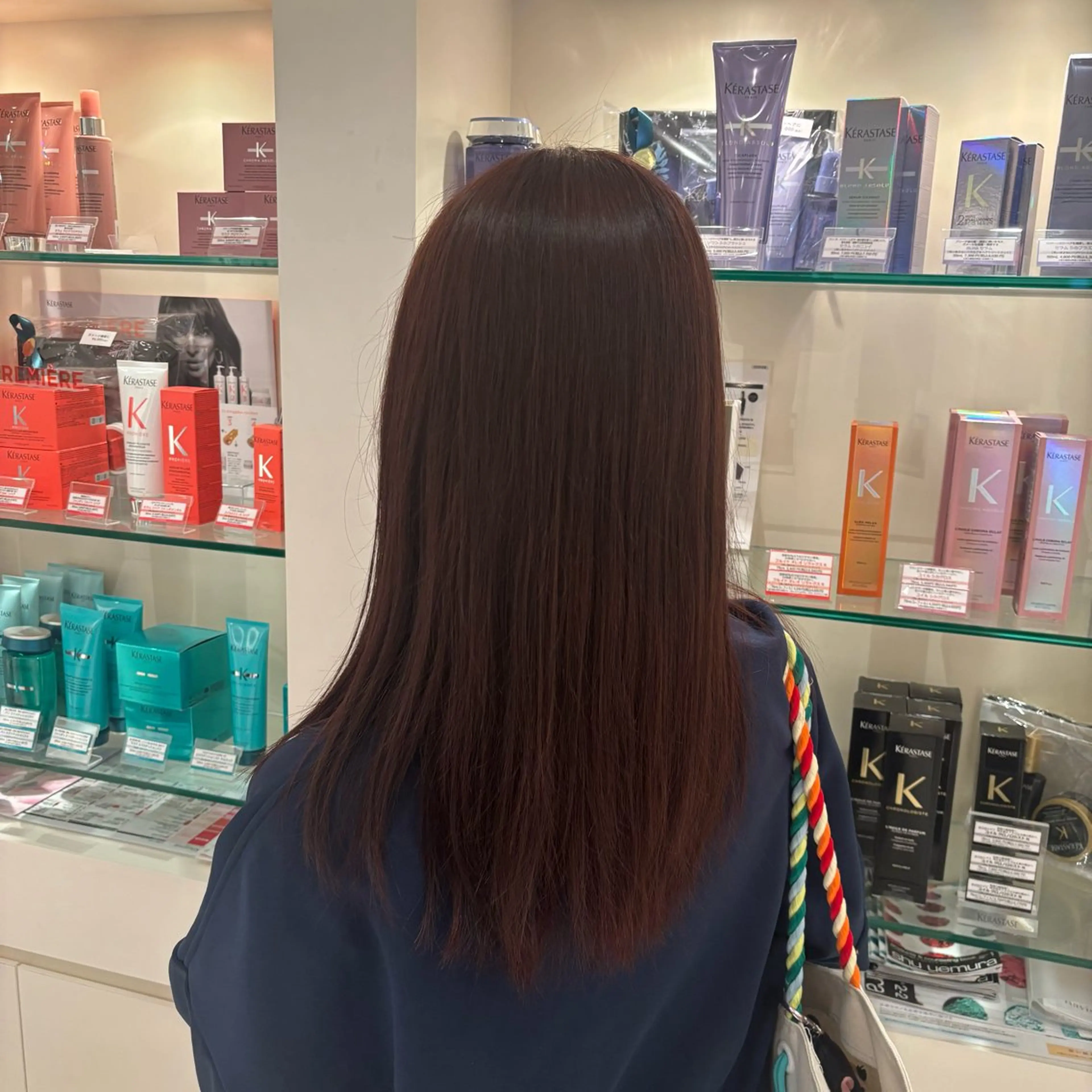 カラー レナークアリア 武田明花音のヘアスタイル