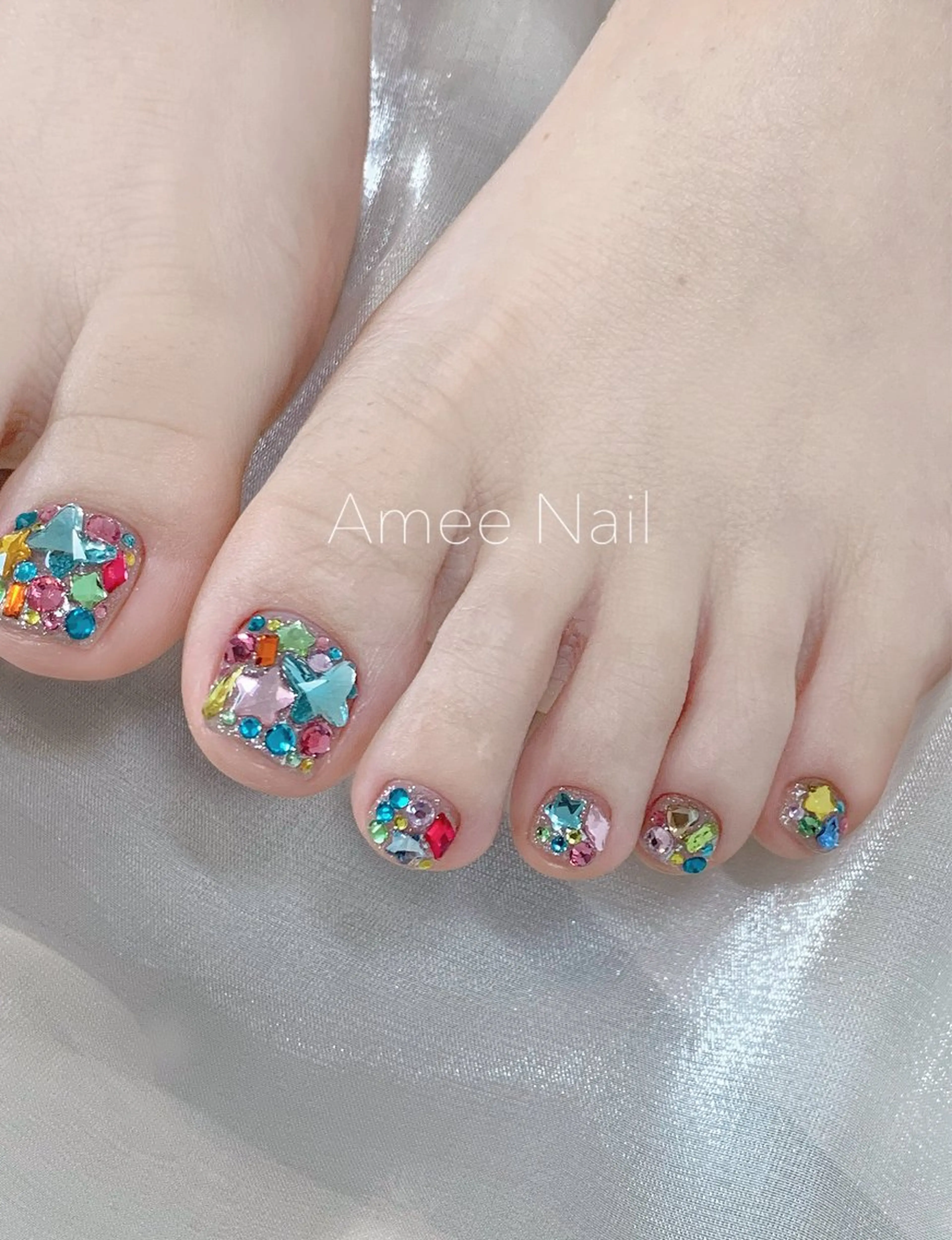 ネイル オーロラネイル クリアネイル フラッシュネイル ジェルネイル グラデーション フットネイル Amee Nail Salonのネイルデザイン