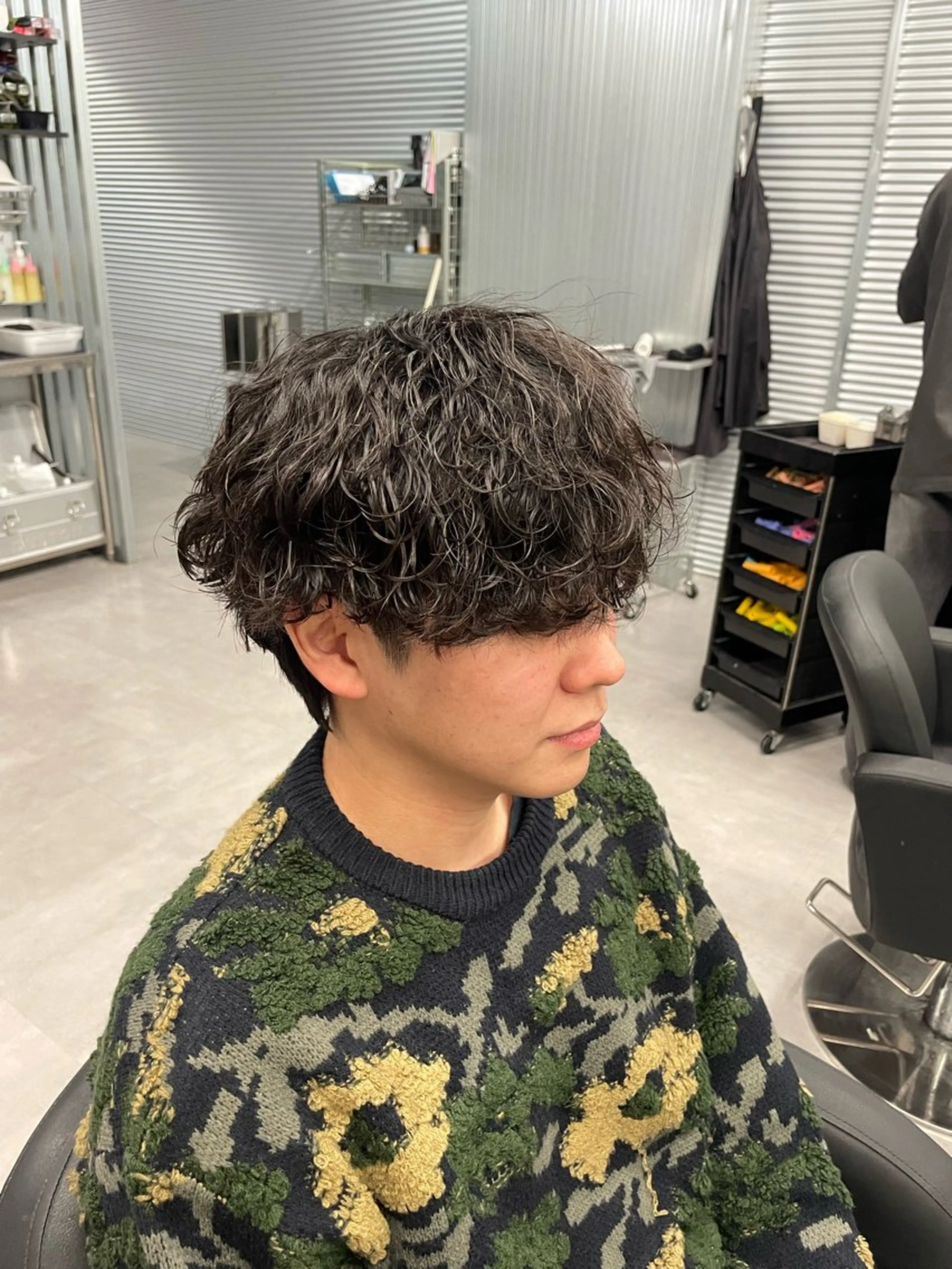 メンズカット+波巻きパーマ+ミルボン高級トリートメントの写真