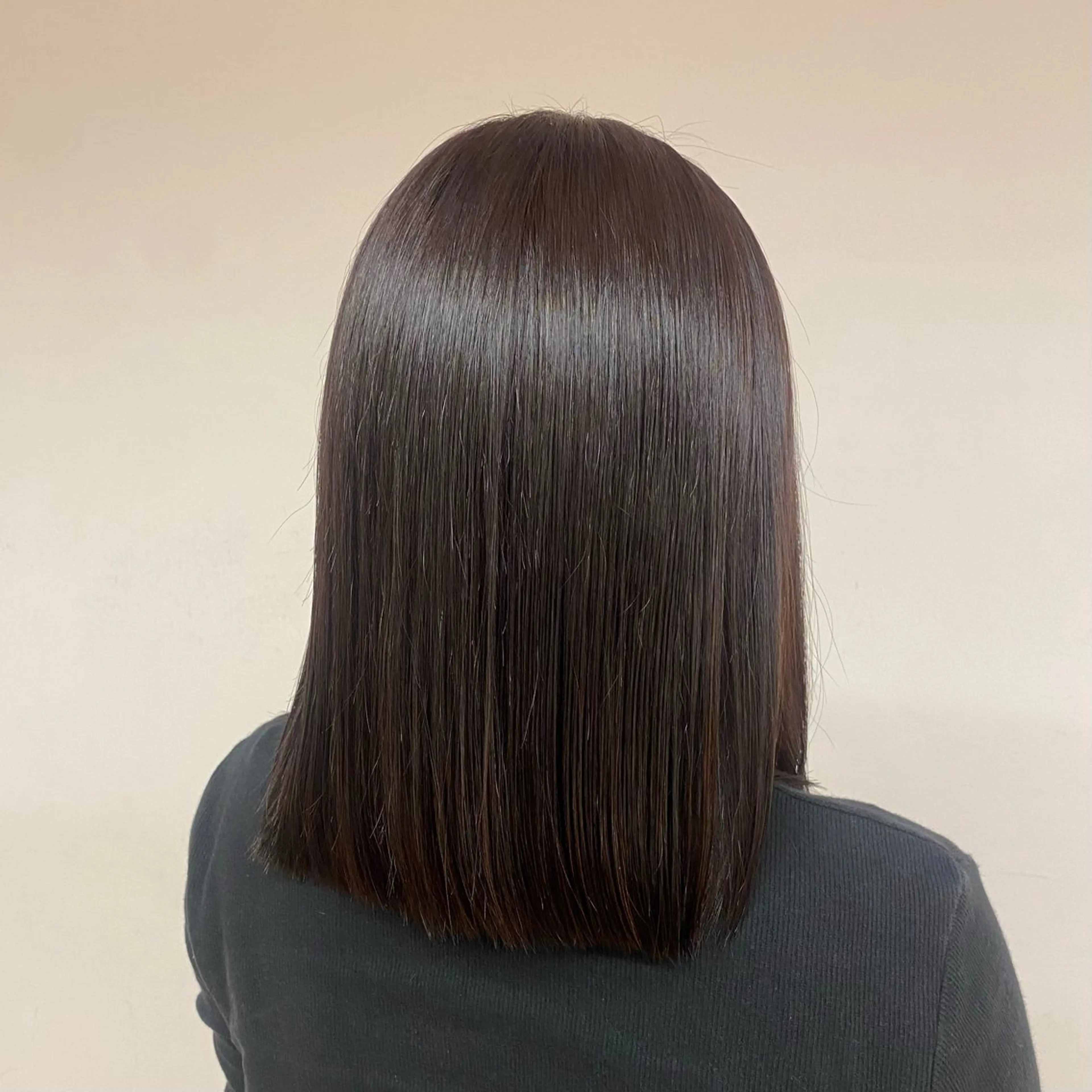 カラー 菊池唯愛 暖色カラー / メンズカットのヘアスタイル