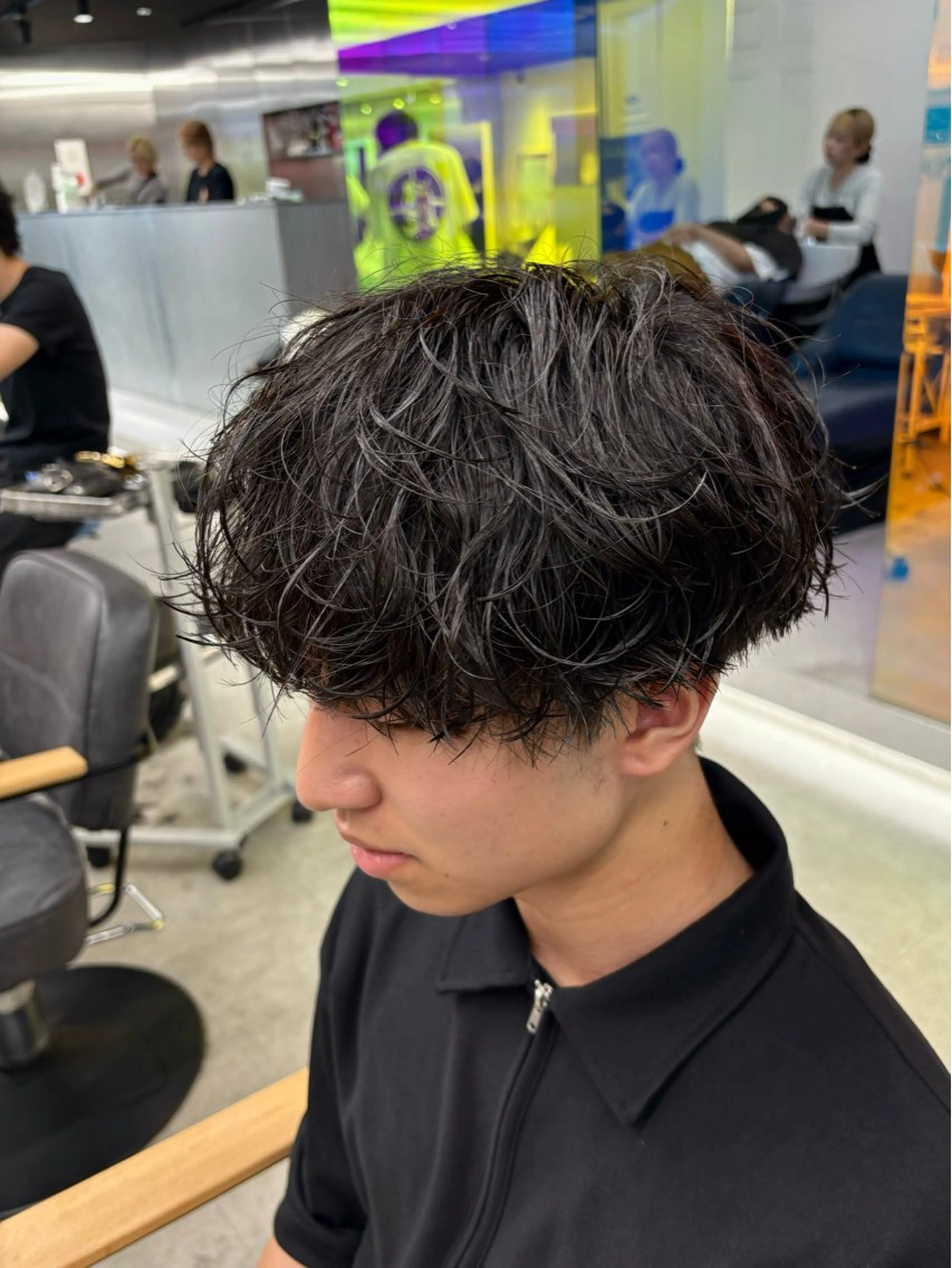 ショート パーマ メンズ メンズパーマ プードルパーマ 学生（メンズ向け） 波巻きパーマ 学生 カット パーマ シャドウパーマ/ ルーズパーマ/メンズのヘアスタイル