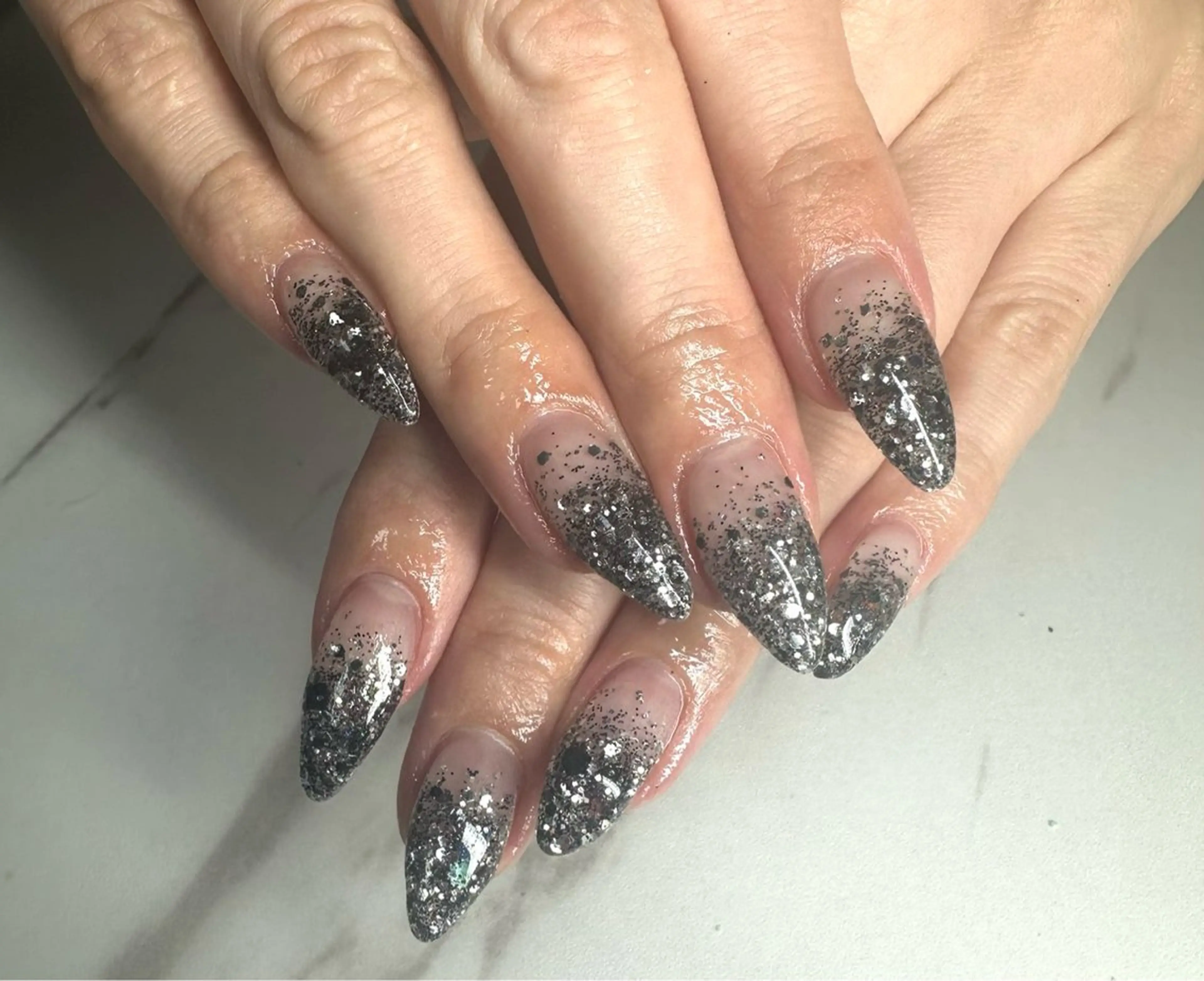 ハンド ラメグラ （オフなし）の写真