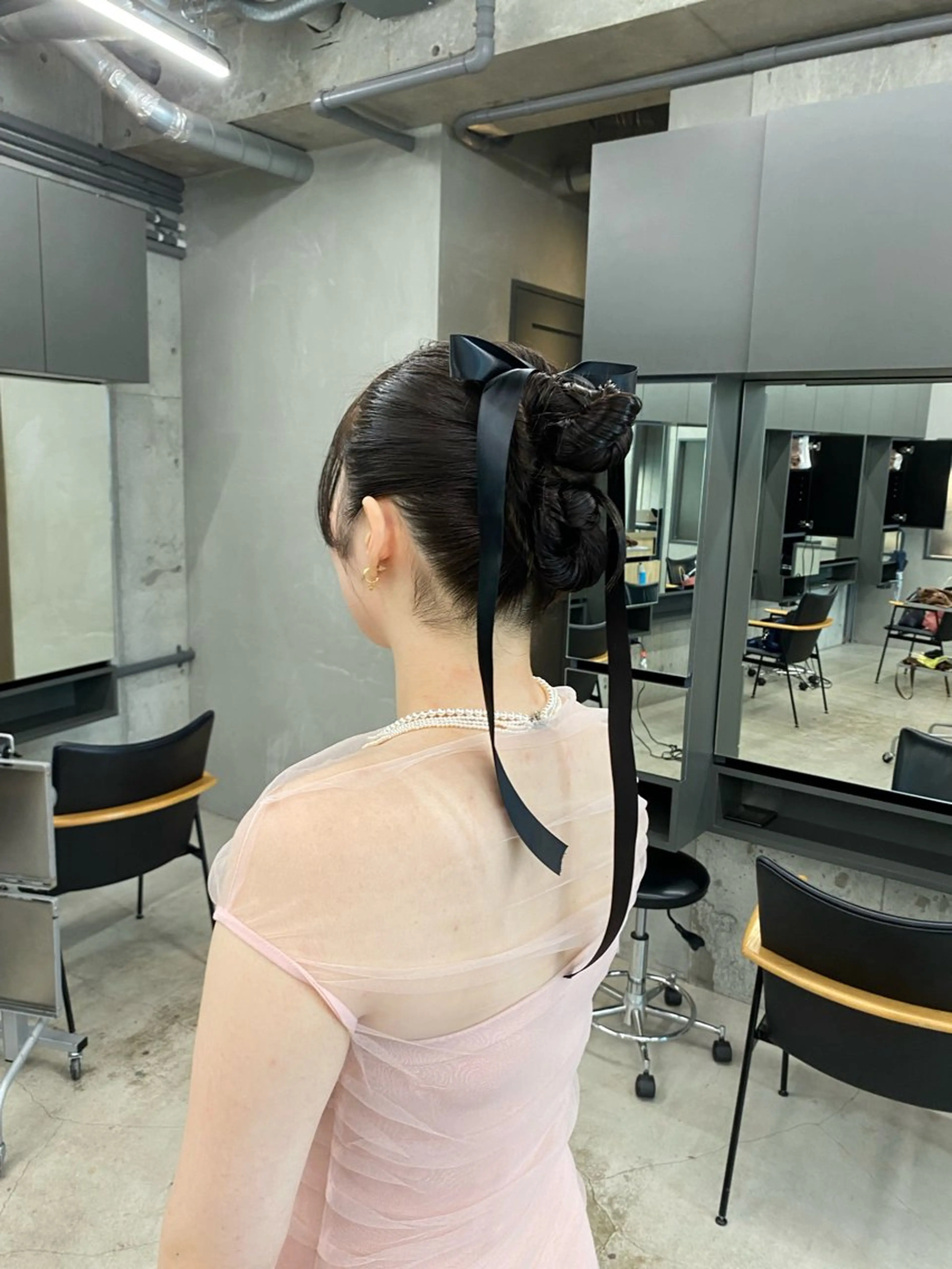 ミディアム カラー ヘアアレンジ ヘアセット mina 🌷のヘアスタイル