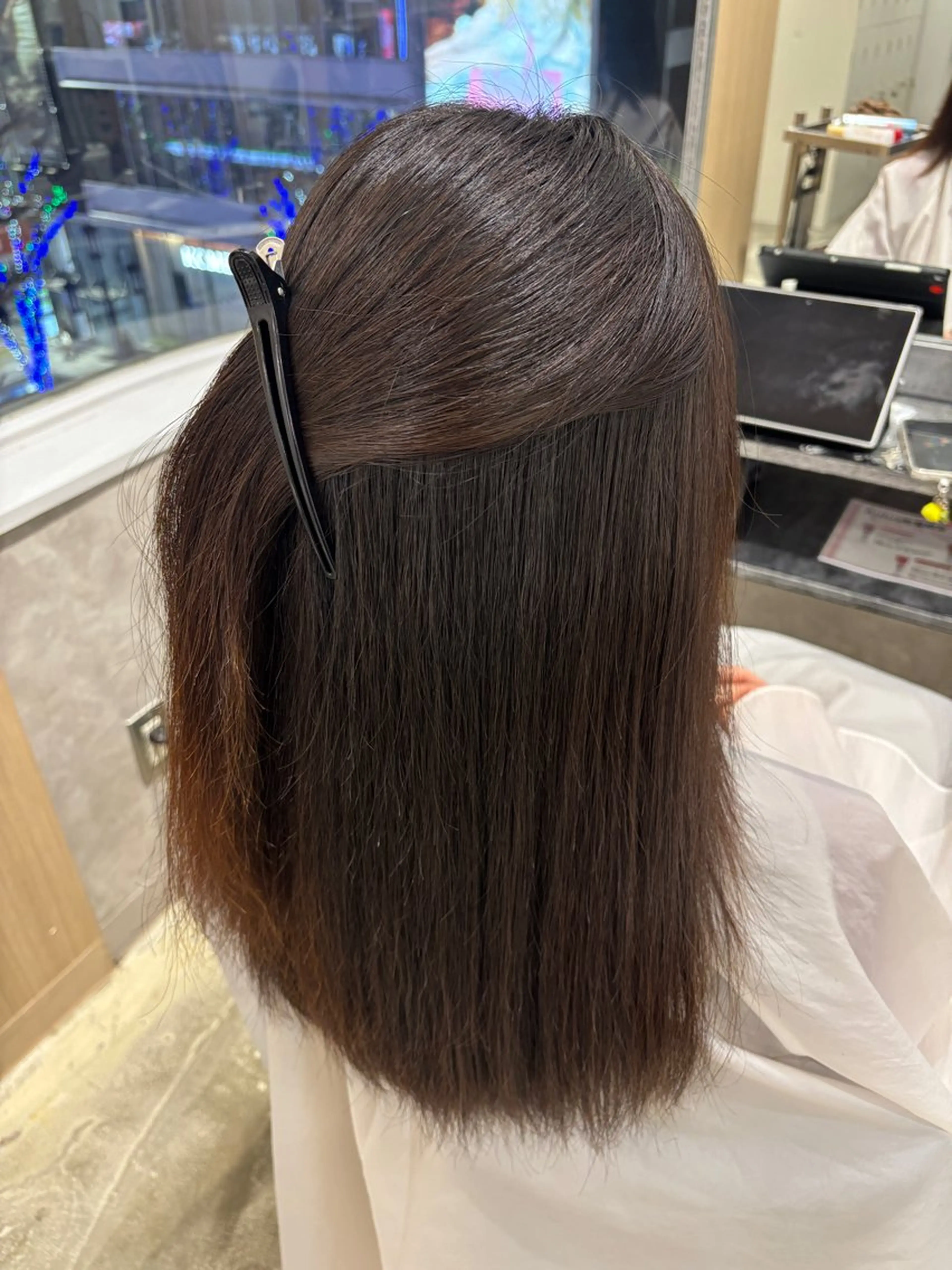 セミロング 縮毛矯正 より♡ モデル募集中🎀のヘアスタイル