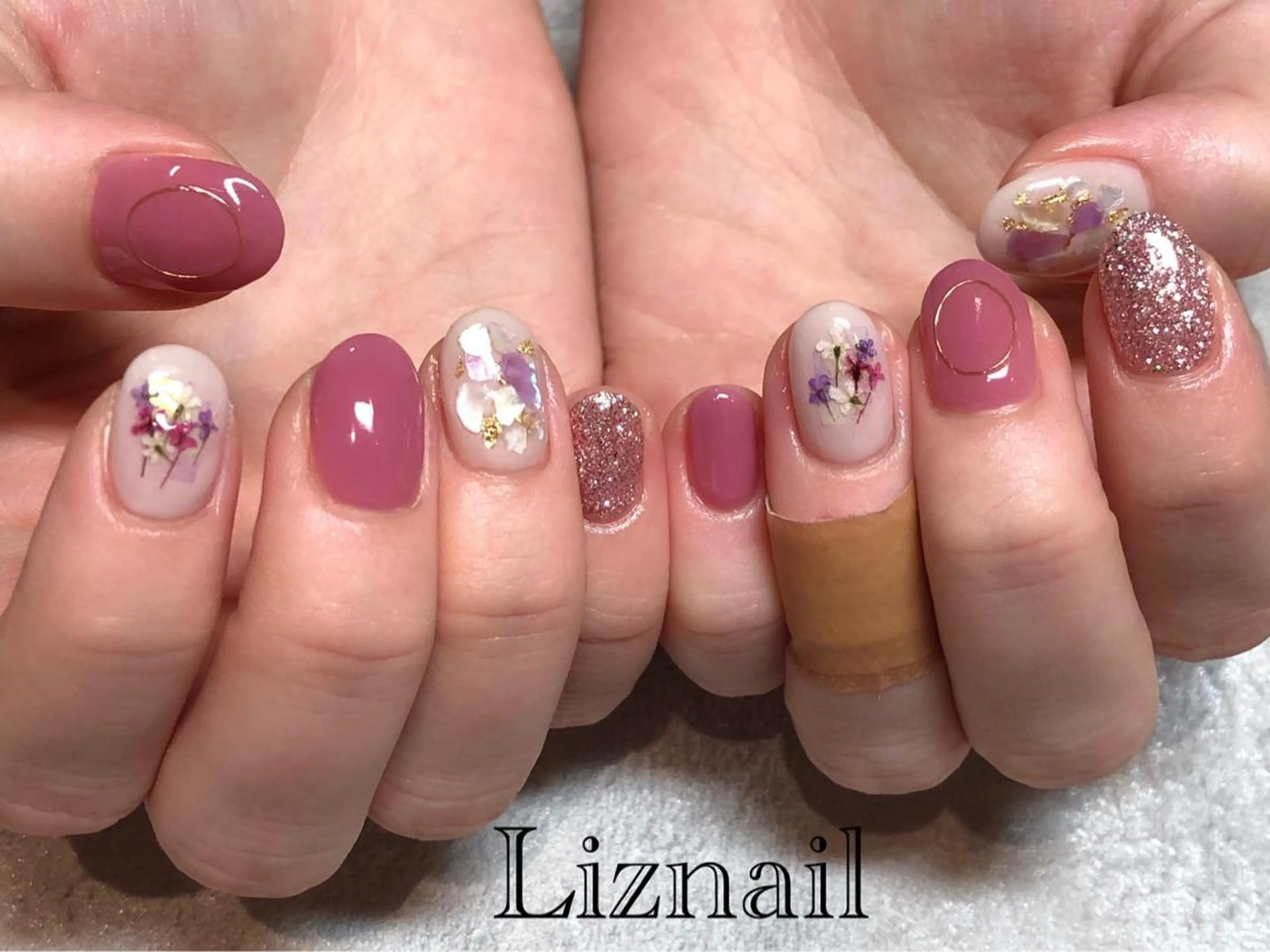 ネイル Rawr / saoriのネイルデザイン