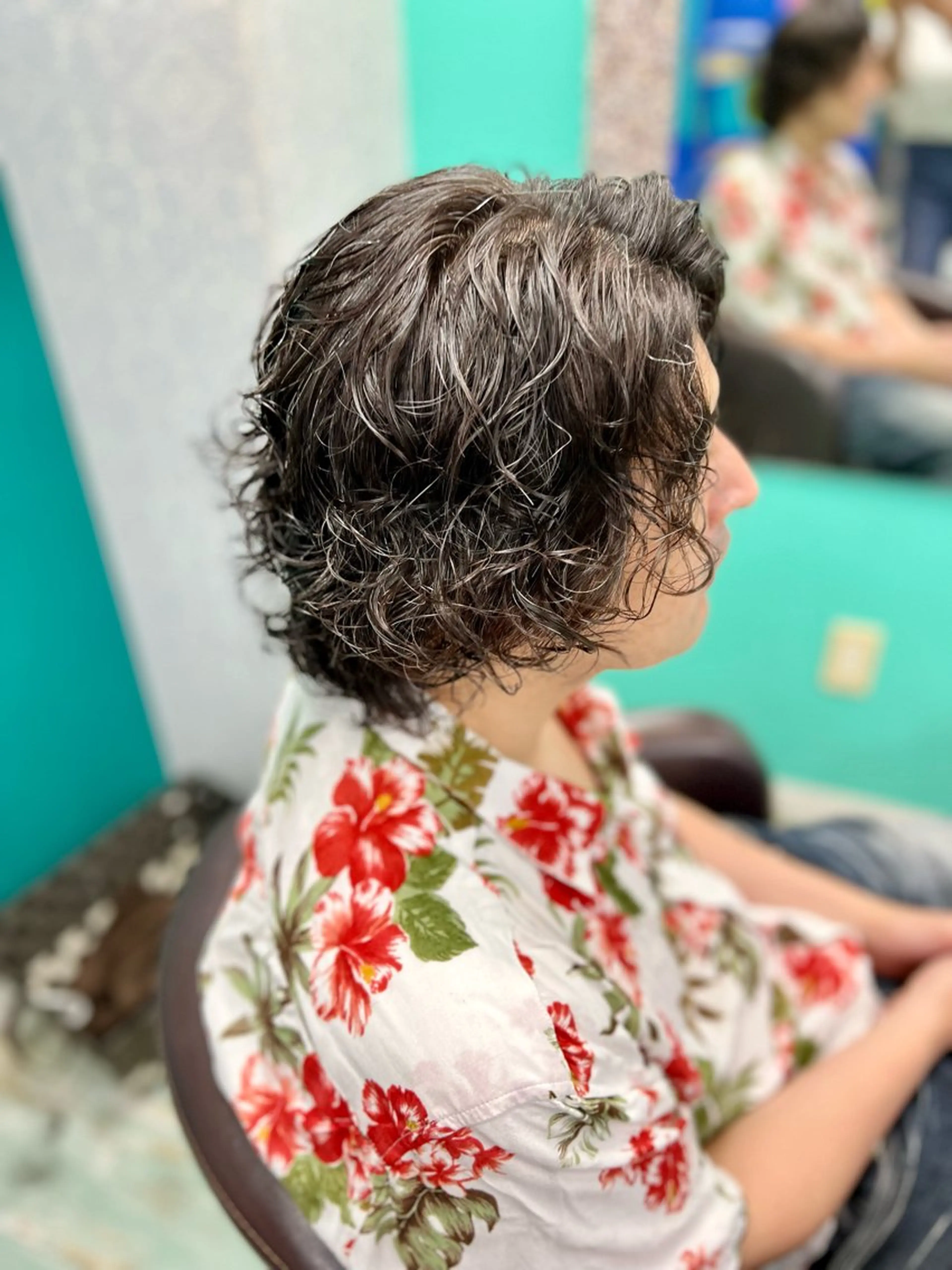 ミディアム メンズ ミディアムパーマ メンズパーマ レイヤーカット 鈴木 令子のヘアスタイル