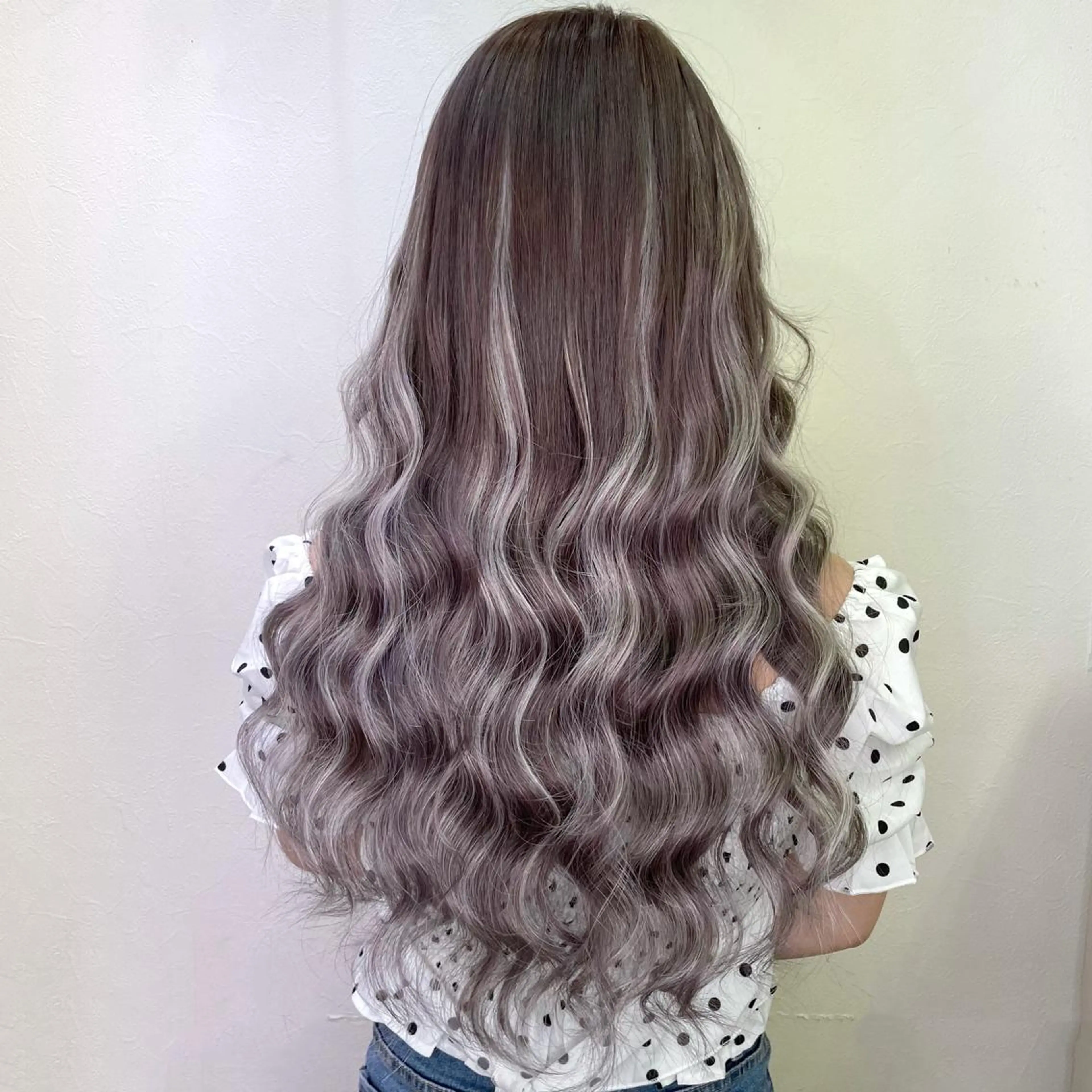 ロング カラー シールエクステ アッシュ ダークアッシュ ハイライトカラー エクステ ヘアカラー トリートメント エクステ KEISUKE🐶 カラー✨エクステのヘアスタイル