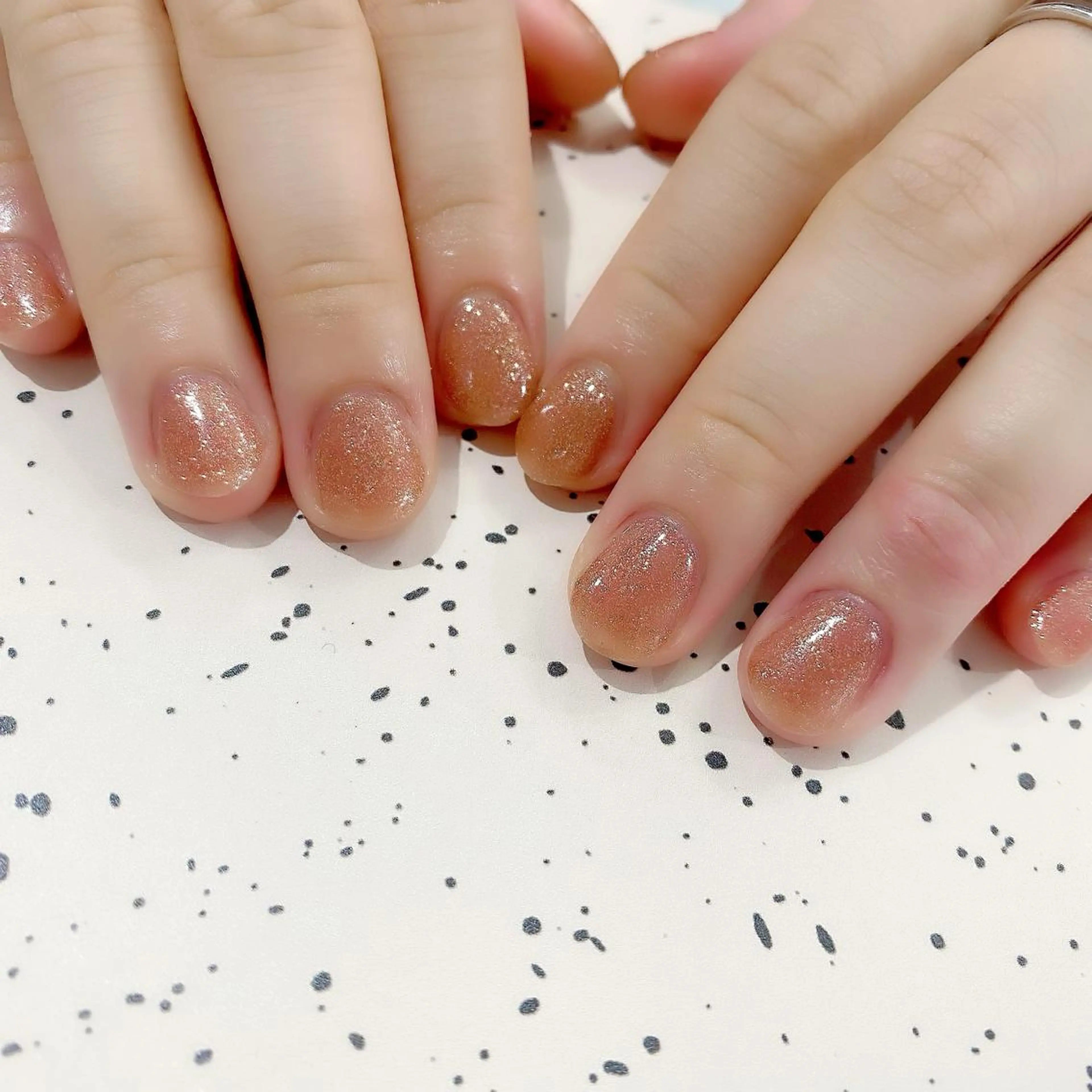 ショート カラー パーマ ヘアアレンジ メンズ キッズ ネイル マツエク・マツパ アイブロウ オレンジ 眉カラー カラーマツエク ショートヘア キラキラネイル Salon Ｋのネイルデザイン