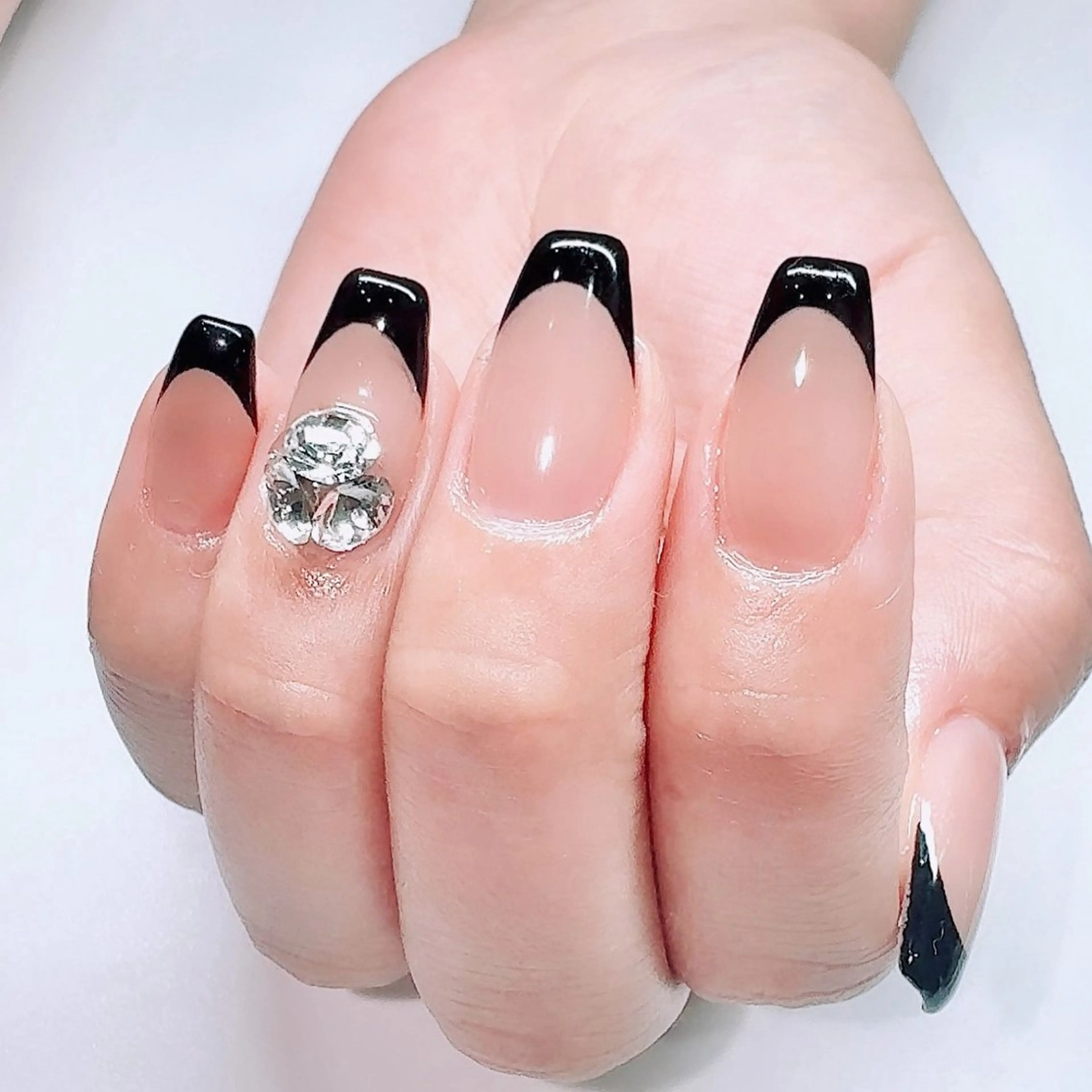 ネイル クリアネイル フレンチネイル キラキラネイル シンプルネイル nailsalon urümのネイルデザイン