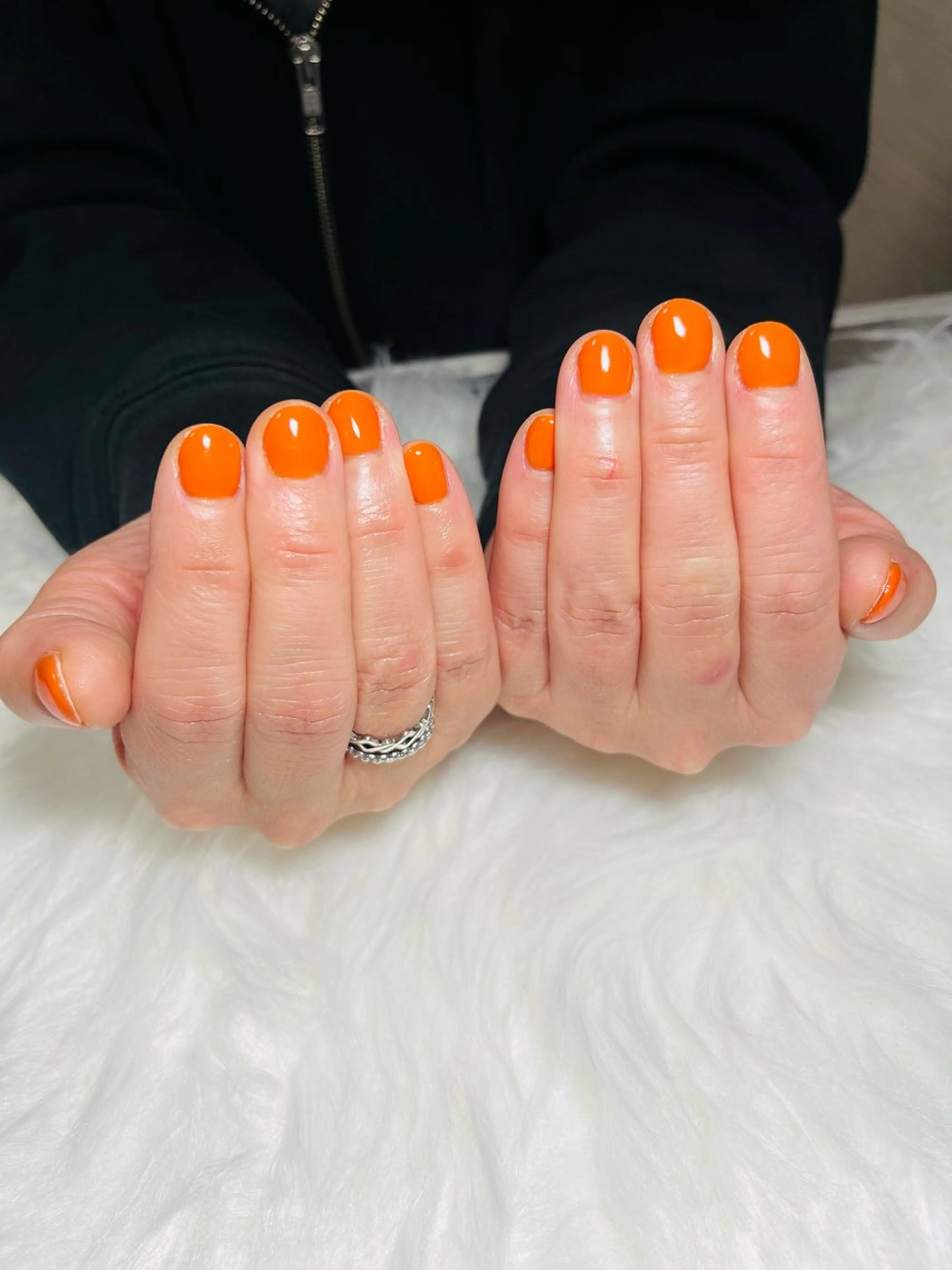 ネイル ワンカラーネイル ビューティーサロン B.glossyのネイルデザイン