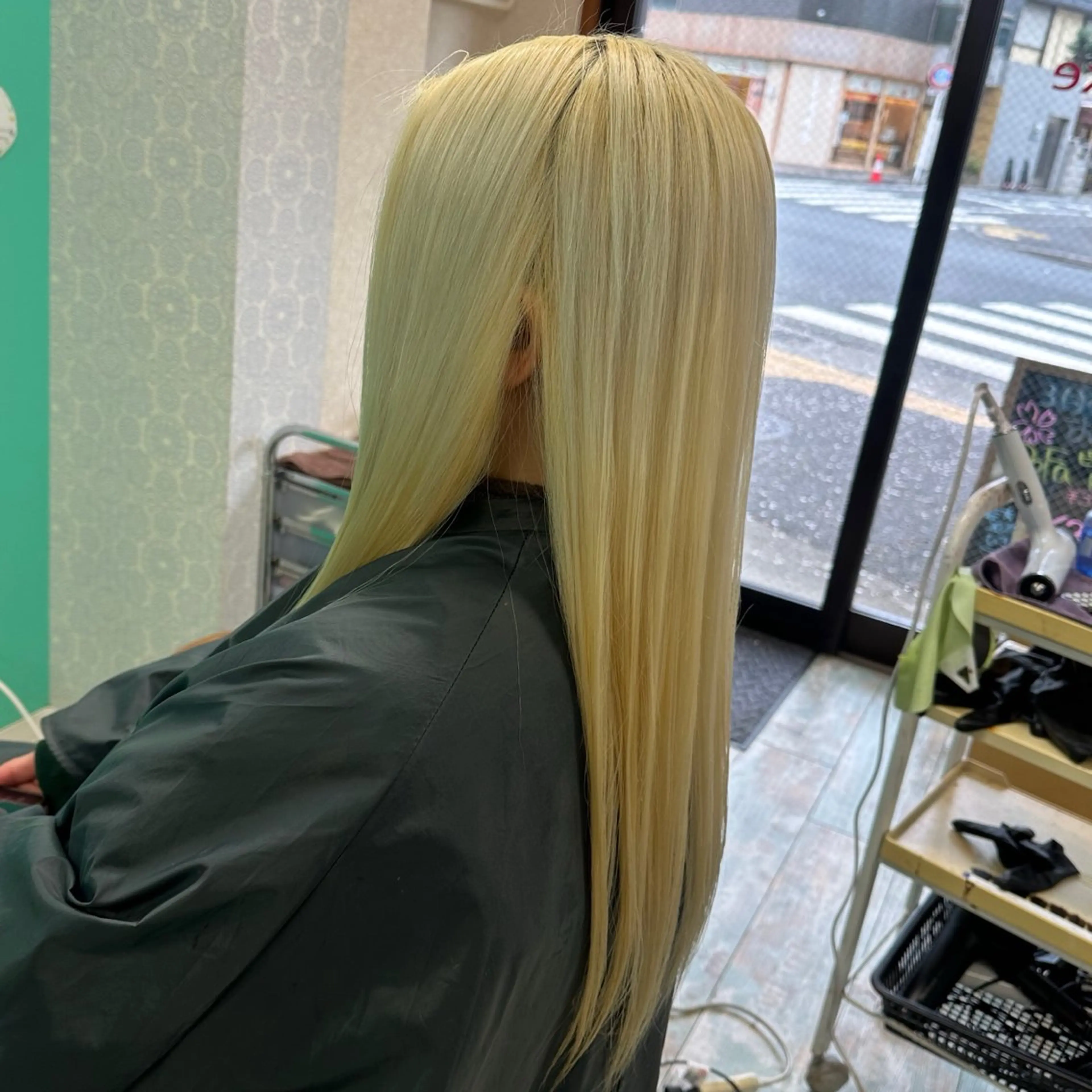 ロング トリートメント 三原 友美のヘアスタイル