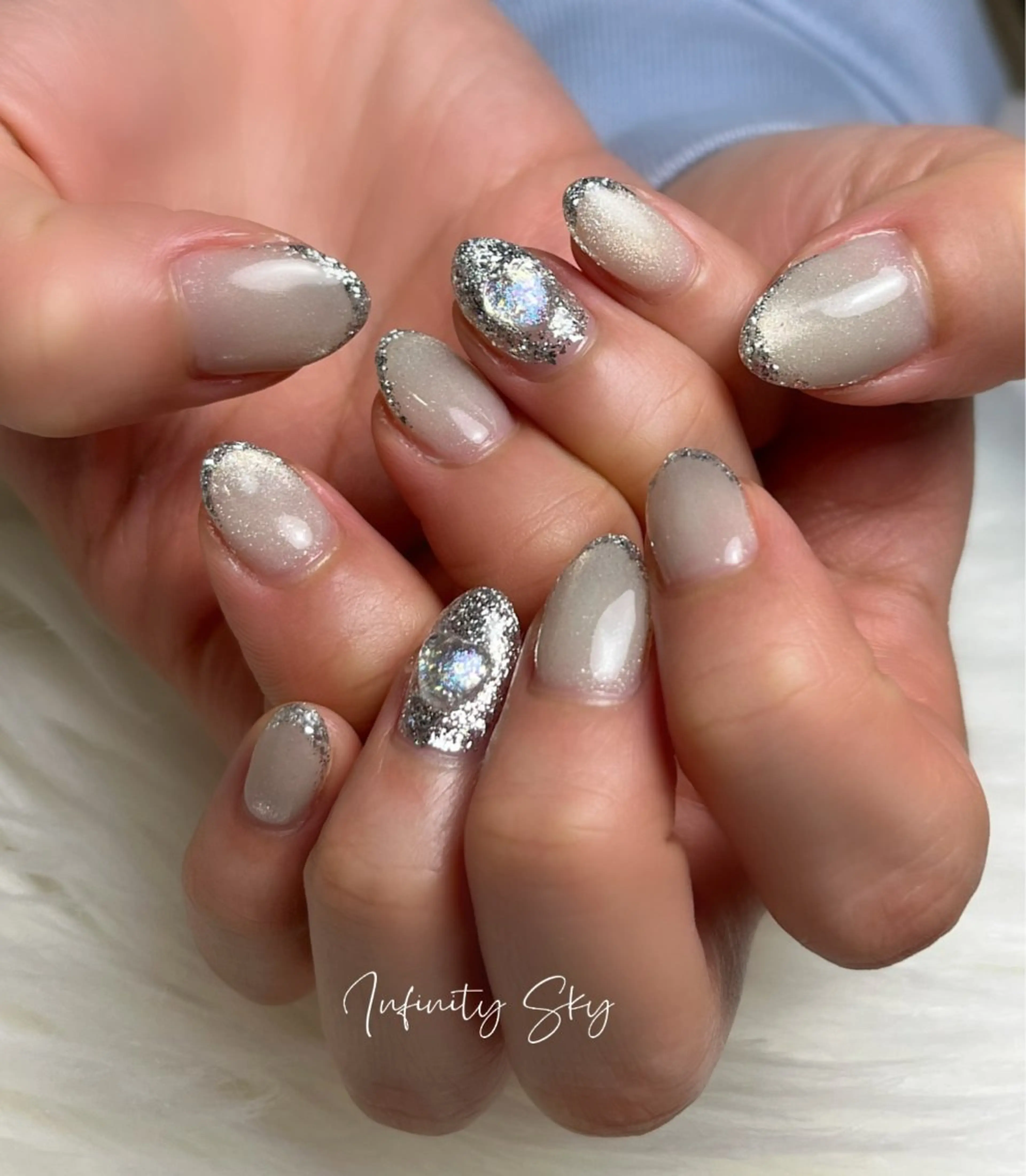 ネイル ハート マグネットネイル シルバー バレンタイン ホワイト infinity skyのネイルデザイン