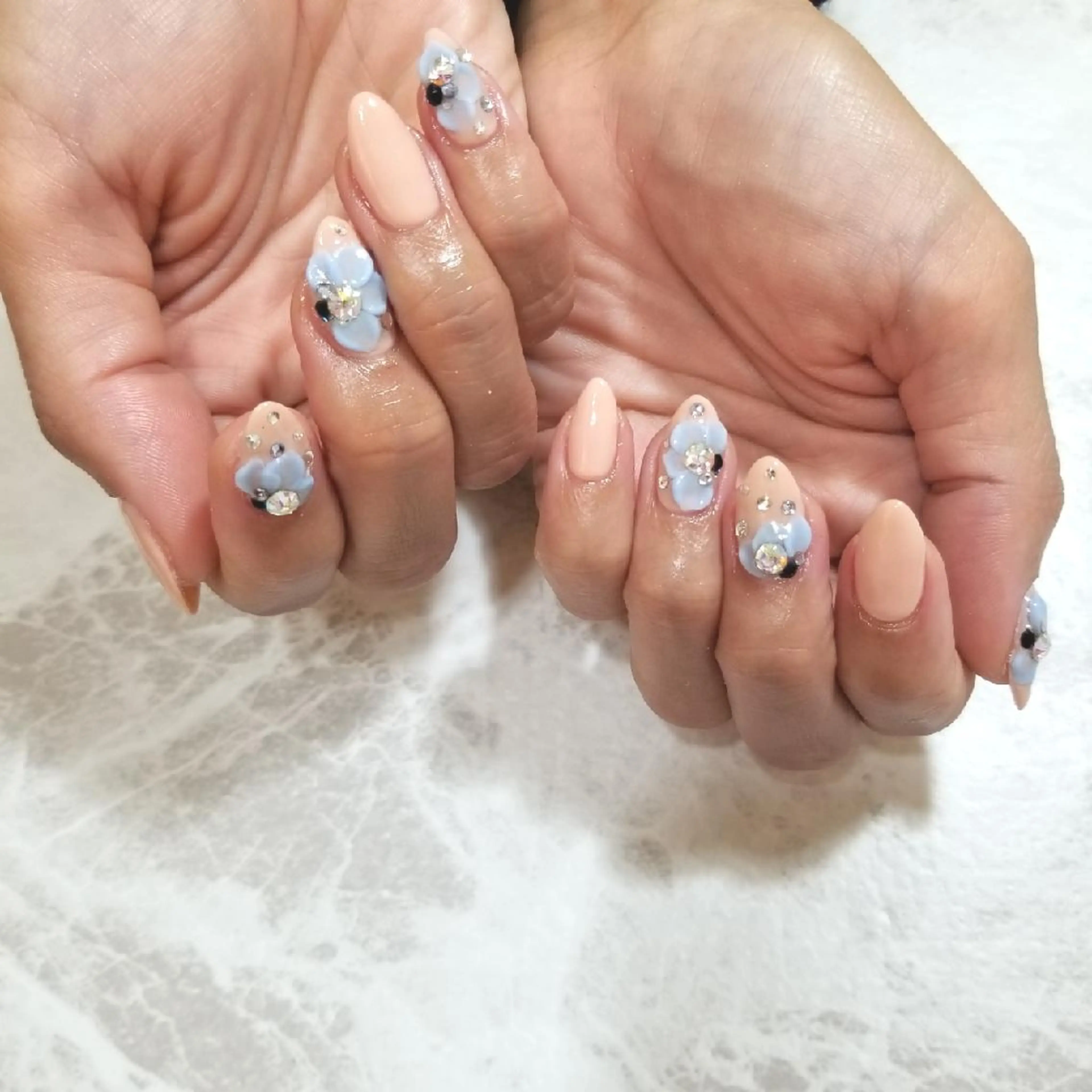 ネイル ハンドネイル nijiiro🌈 サトウのネイルデザイン