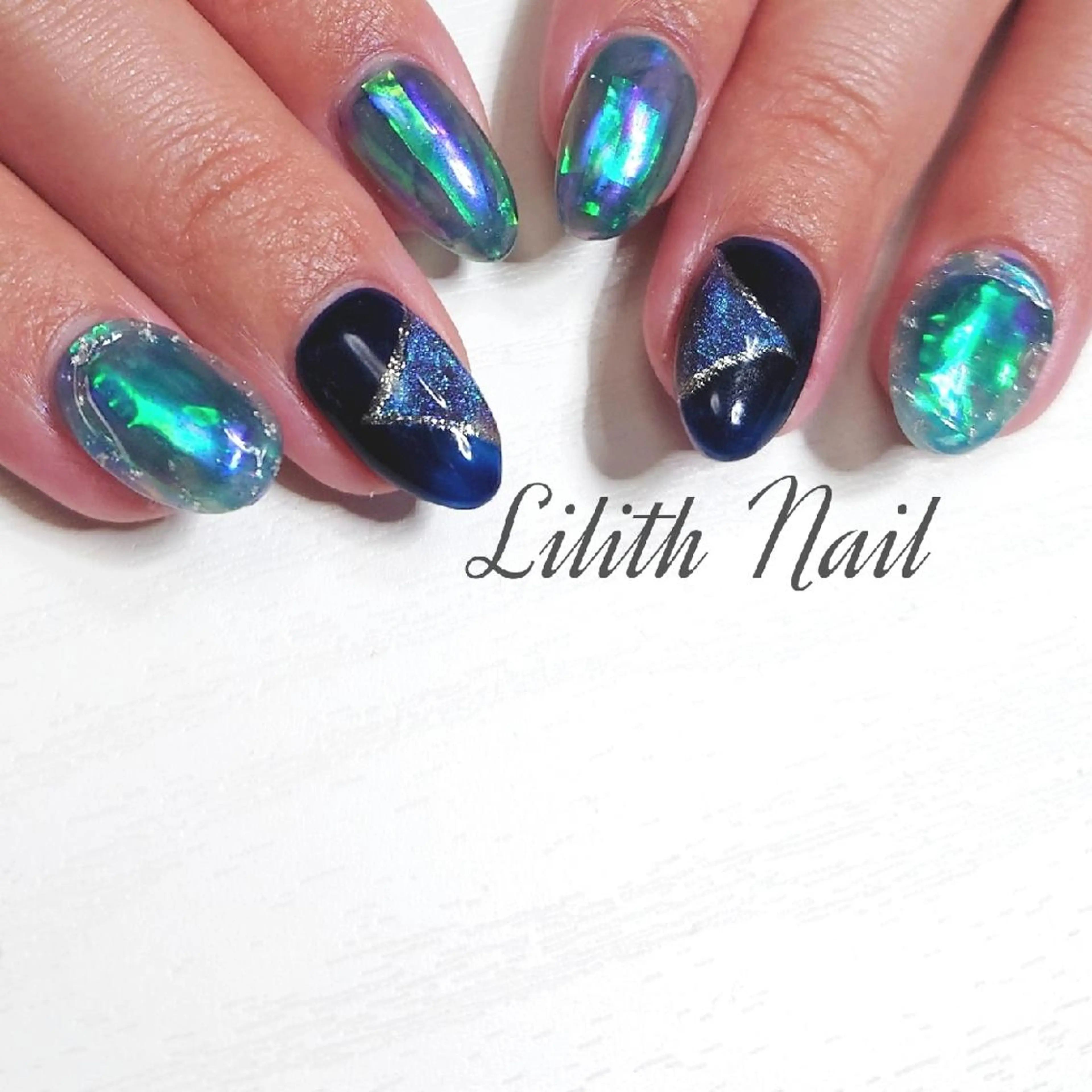 ネイル オーロラネイル ハンドネイル Lilith Nailのネイルデザイン