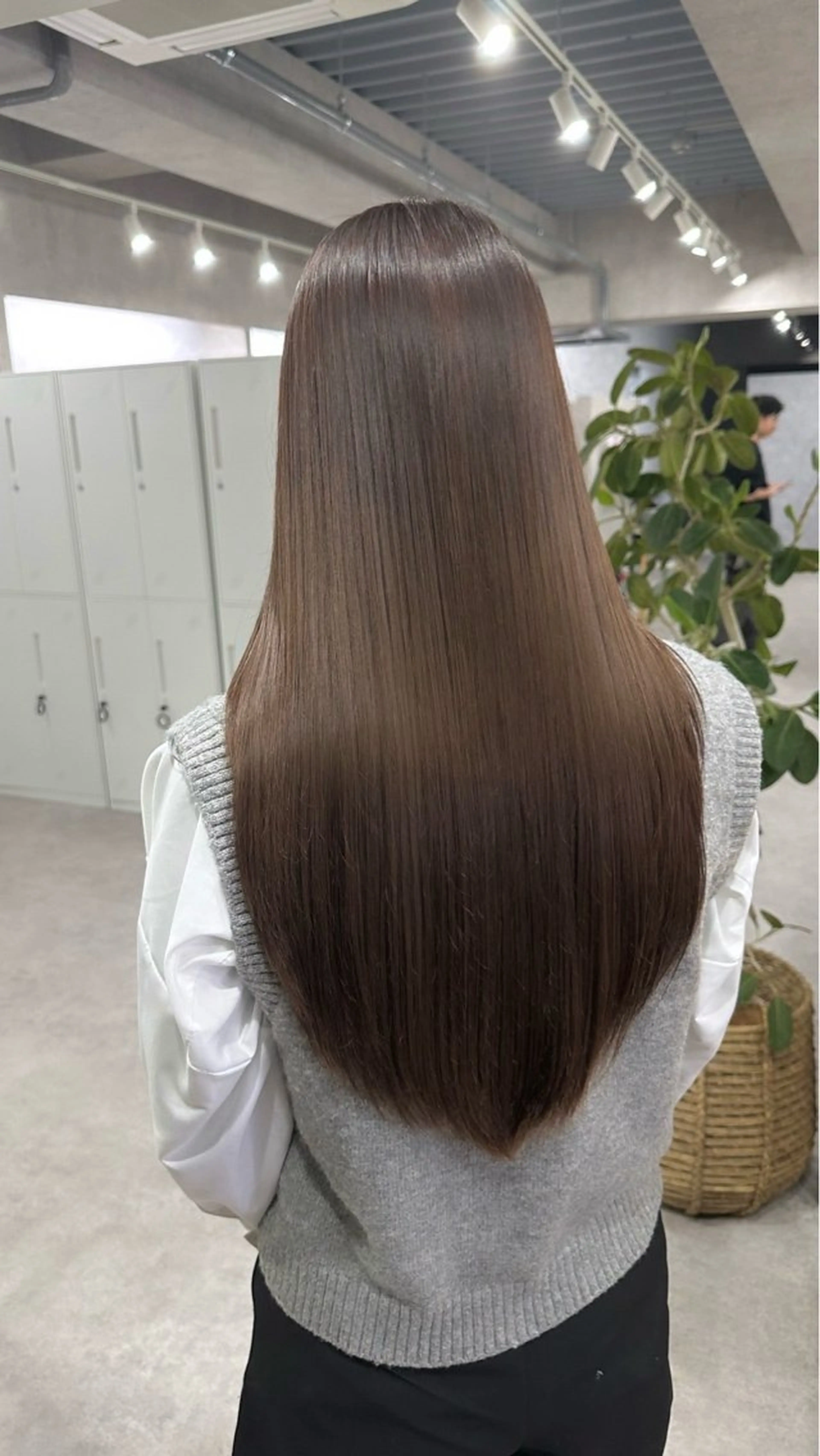 ロング カラー 西野 陽貴のヘアスタイル