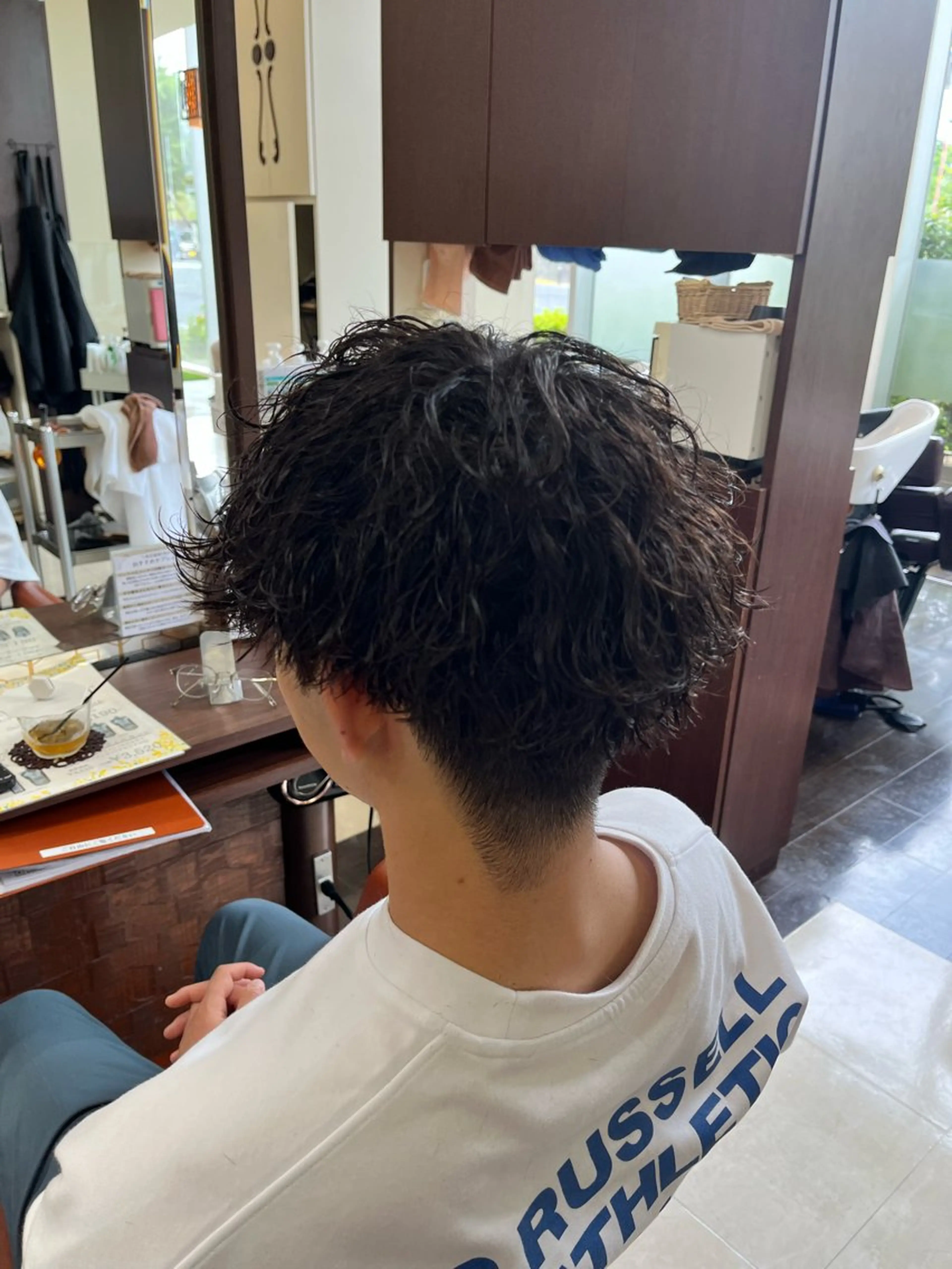 ショート パーマ メンズ マッシュ メンズパーマ 刈り上げ 波巻きパーマ スパイラルパーマ 🧊メンズ特化🧊 高木航希のヘアスタイル