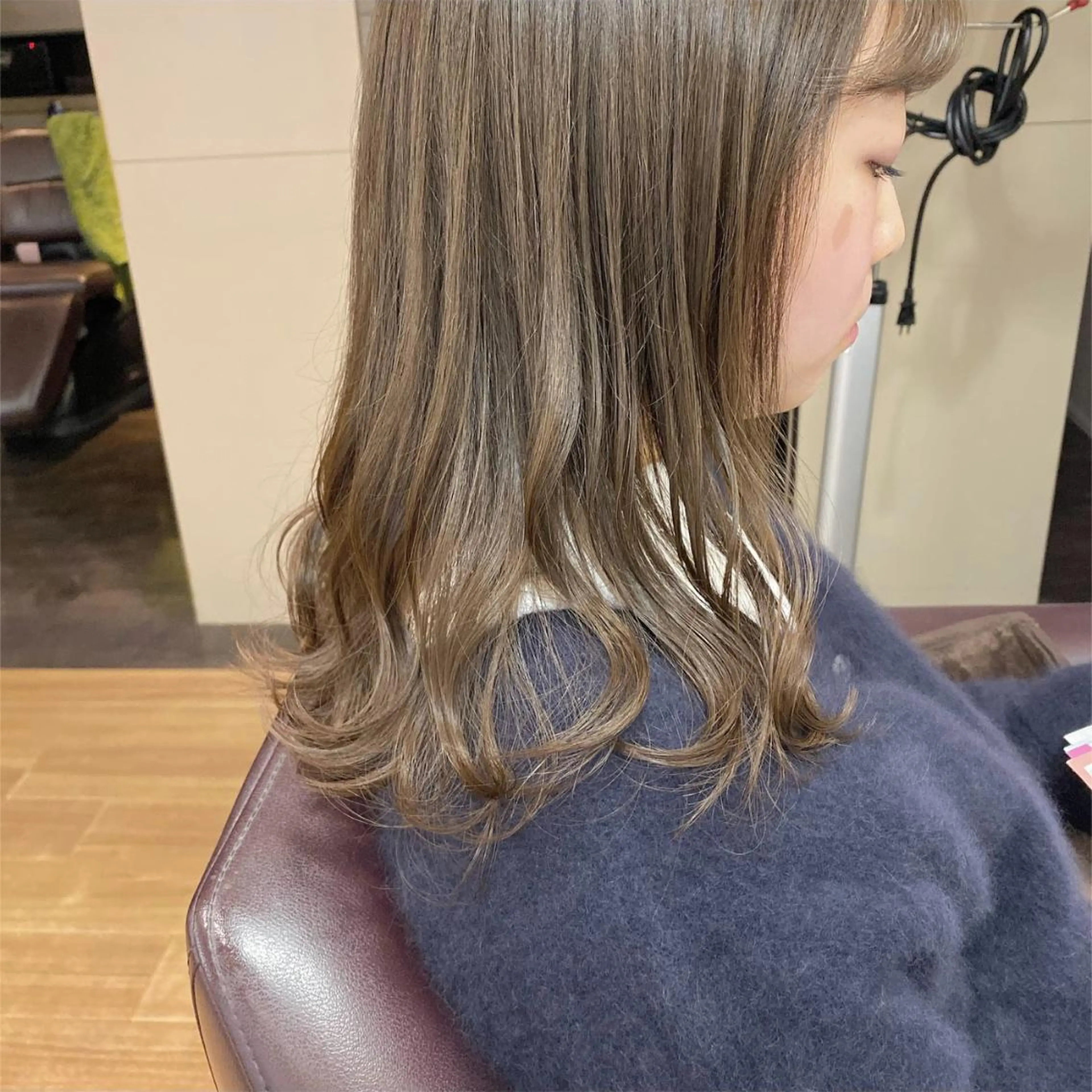 セミロング 鈴木 志保のヘアスタイル