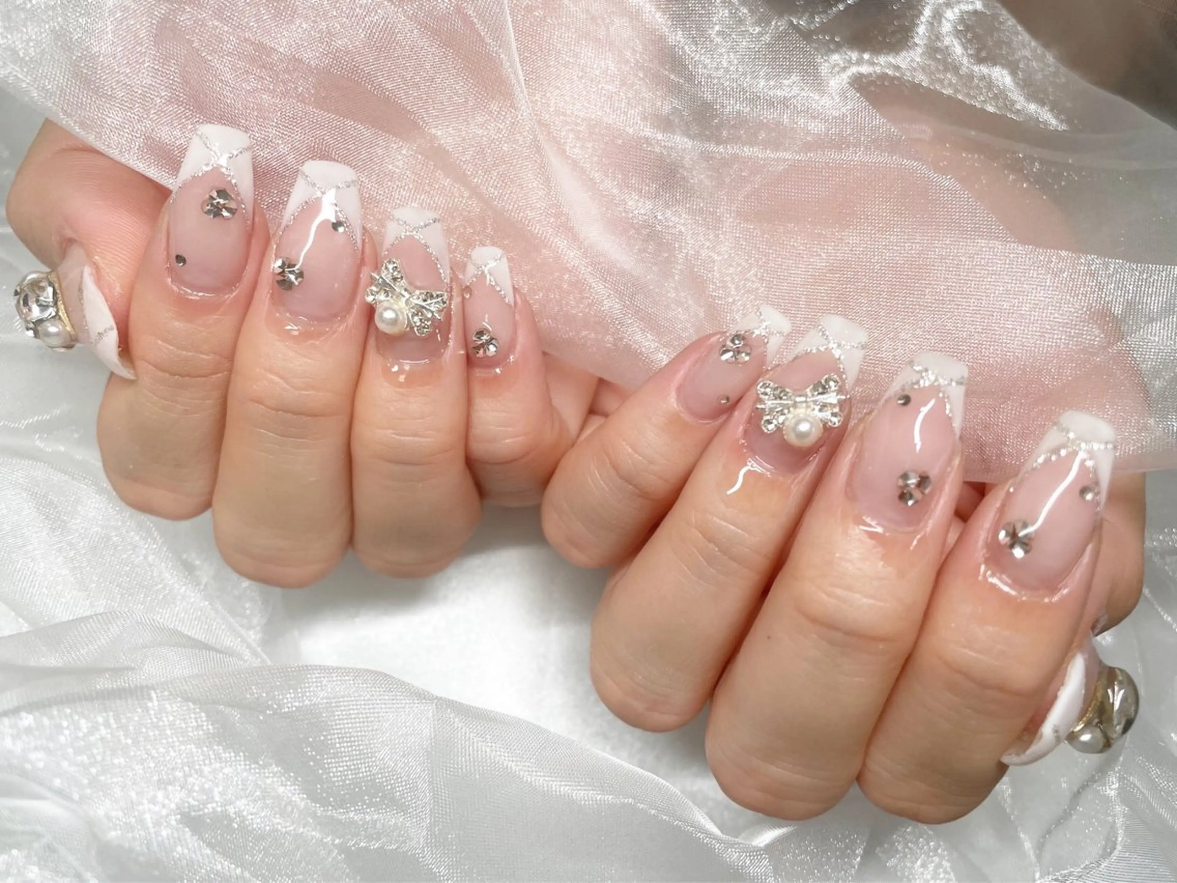 ネイル ハンドネイル Roi〈ロワ〉 Minakoのネイルデザイン