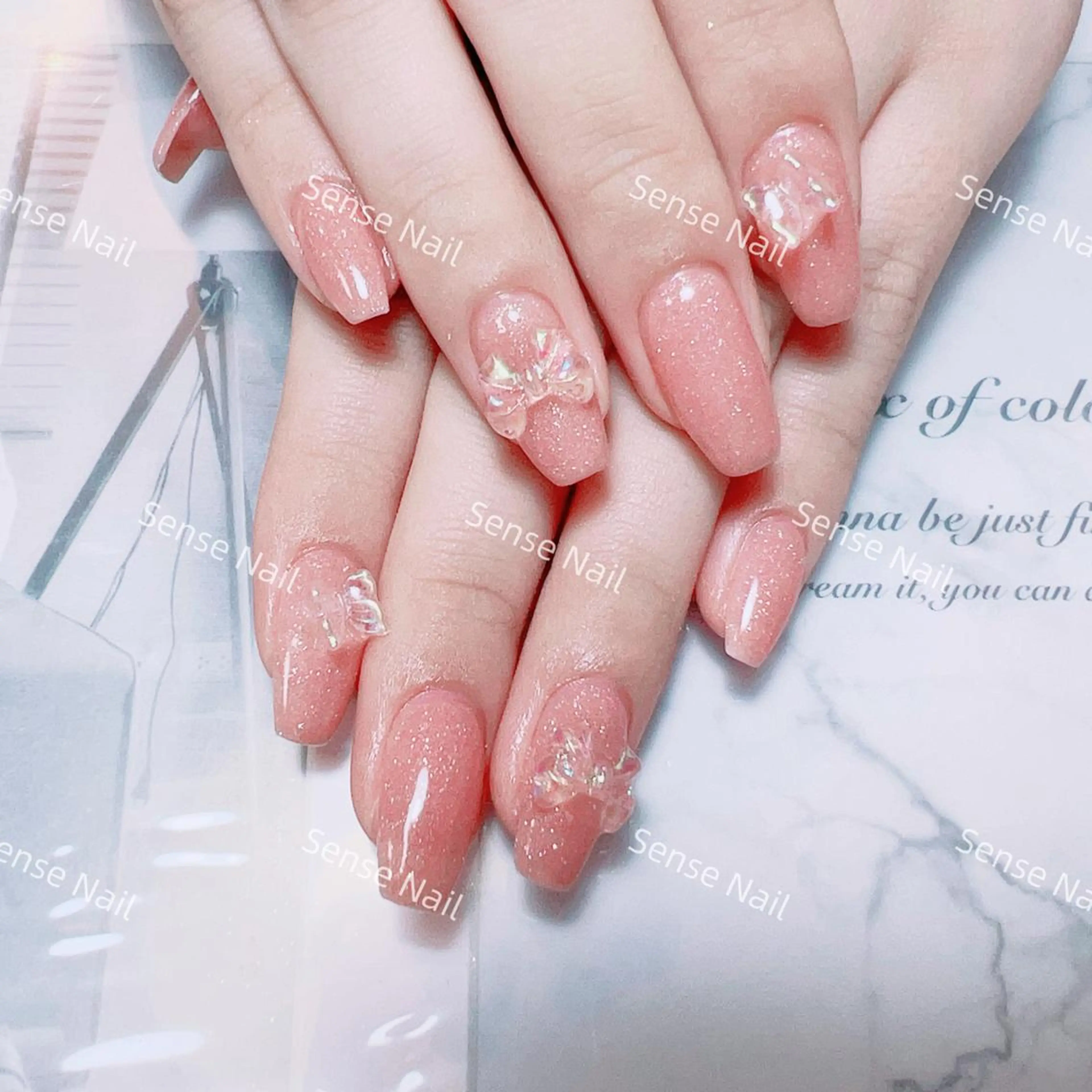 ネイル ハンドネイル ハンドケア Feinn Ink💕のネイルデザイン