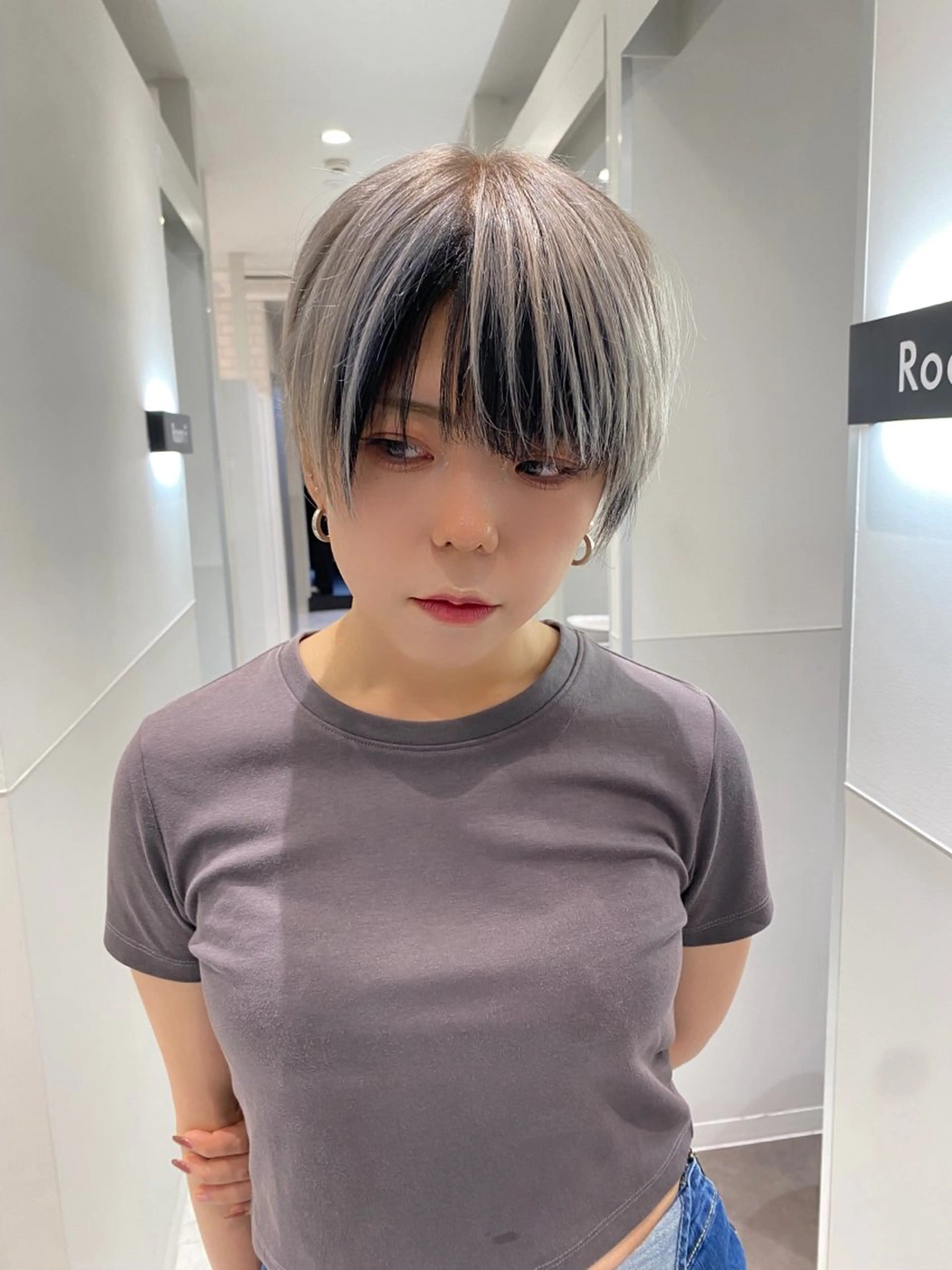 ショート カラー デザインカラー 顔周りカット REN /名駅のヘアスタイル