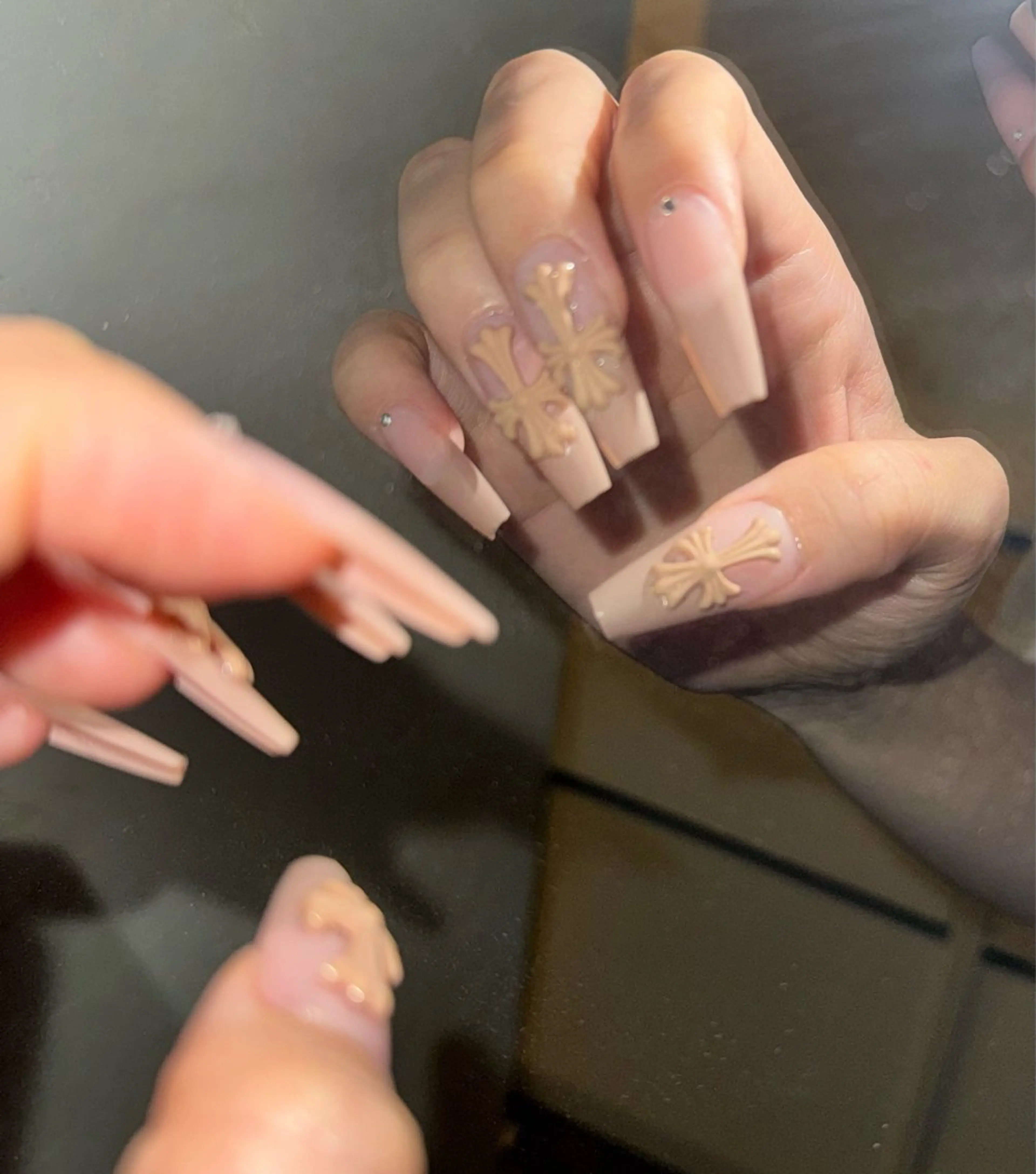 ネイル ハンドネイル 濱岡 咲のネイルデザイン