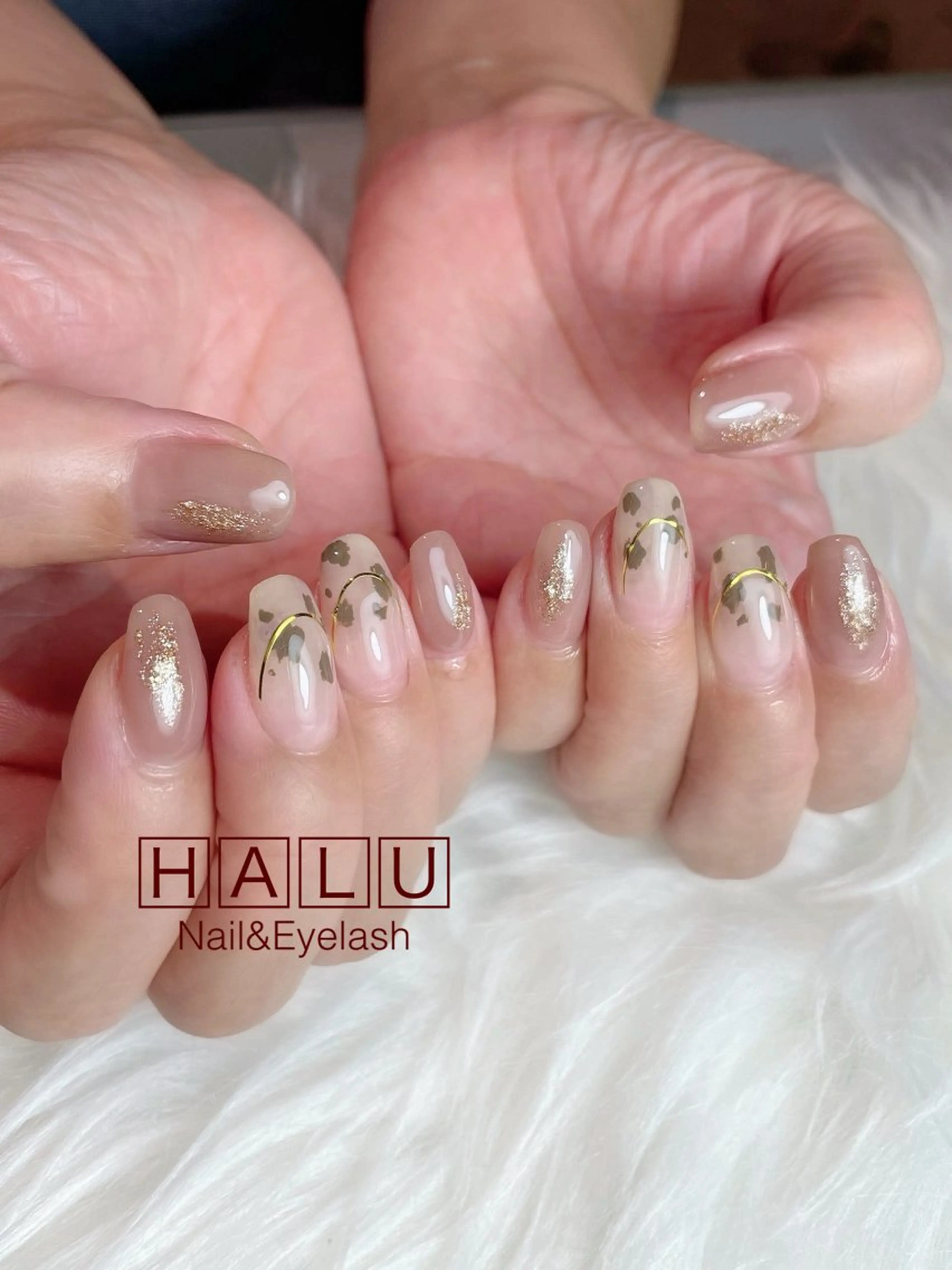 ネイル フレンチネイル ゴールド HALU ハルのネイルデザイン
