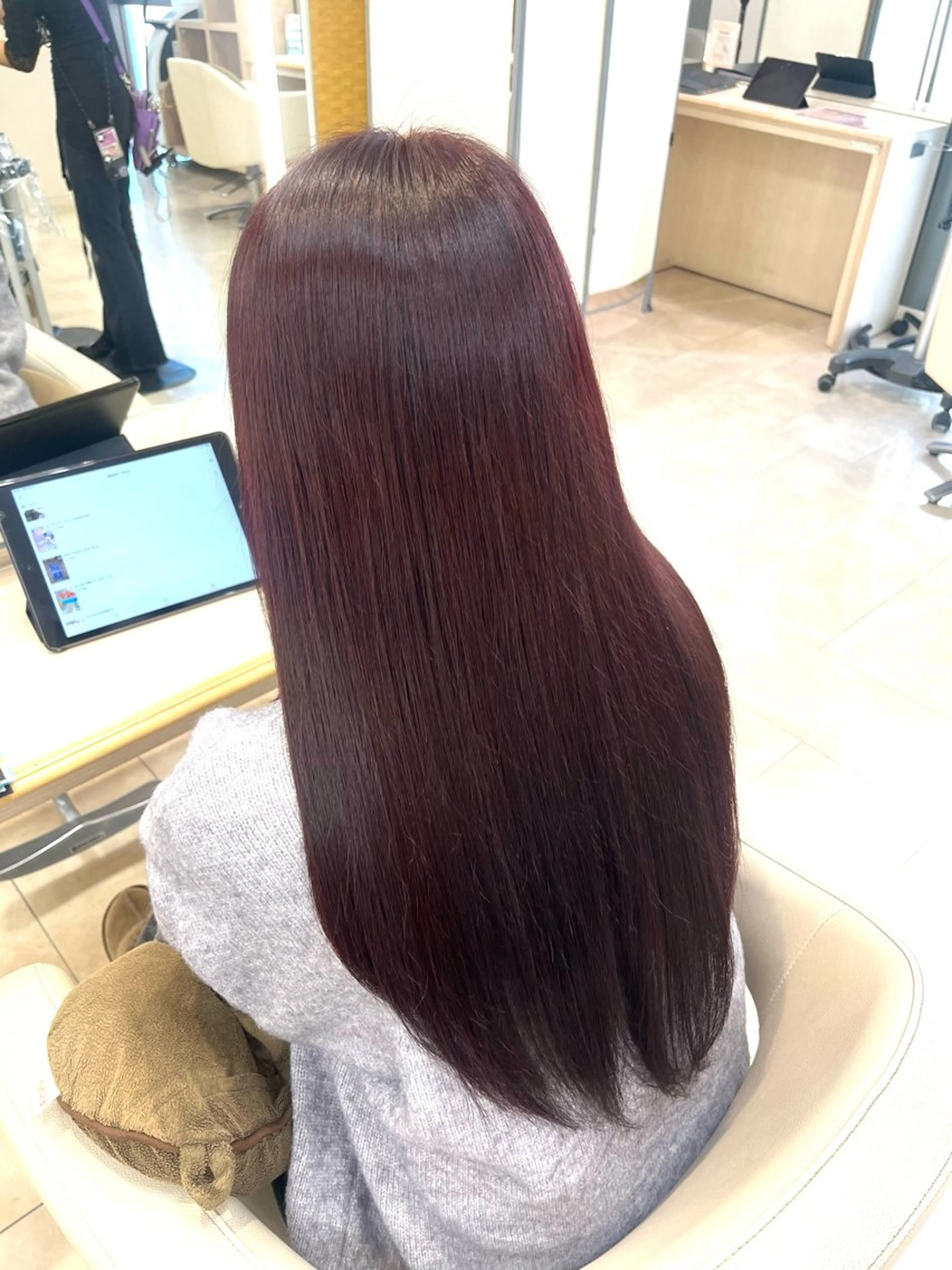 ロング カラー ヘアカラー トリートメント 暖色専門美容師🎀 お客様満足度◎のヘアスタイル