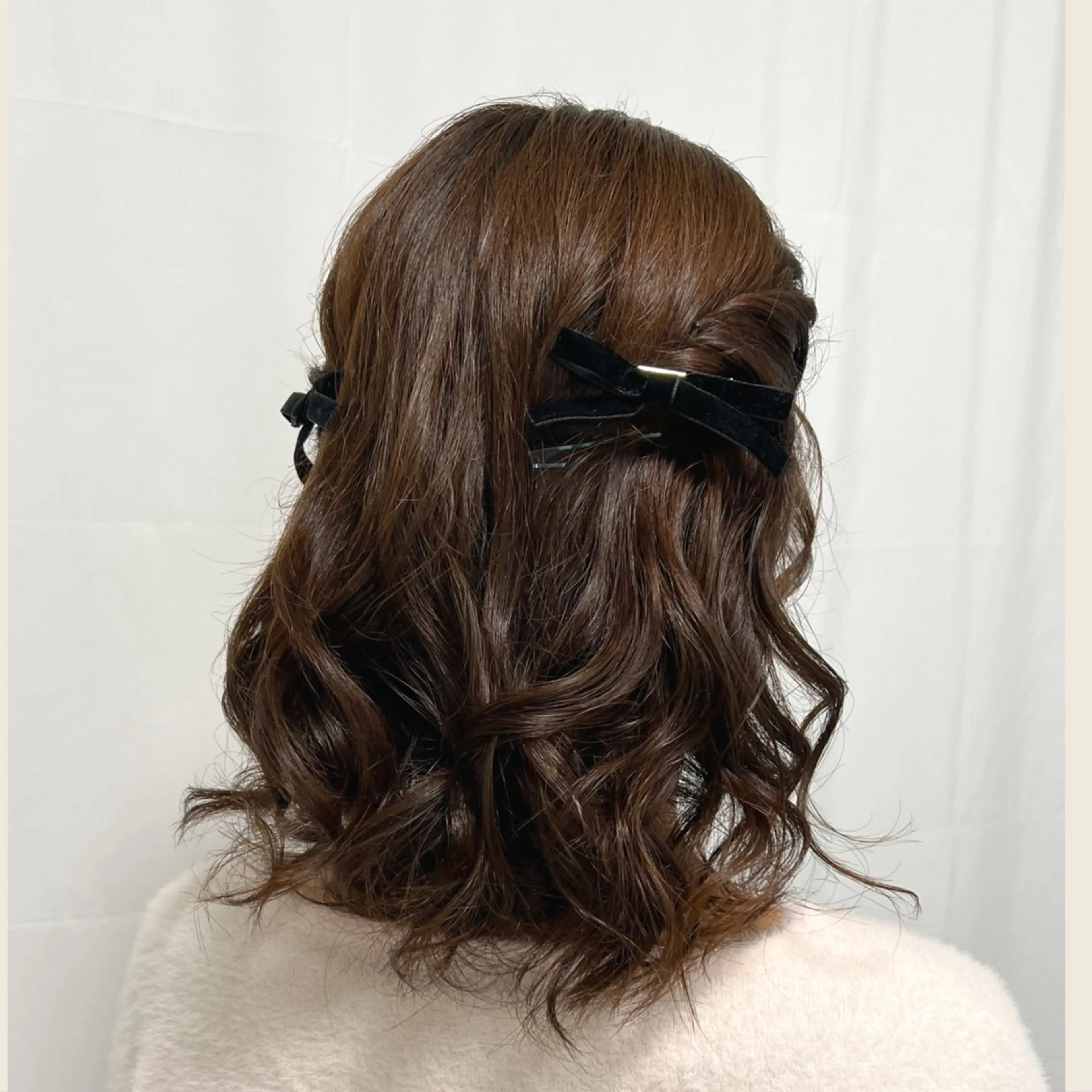 ミディアム ヘアアレンジ ヘアセット リクエスト受付中🪞 CHATEAUのヘアスタイル