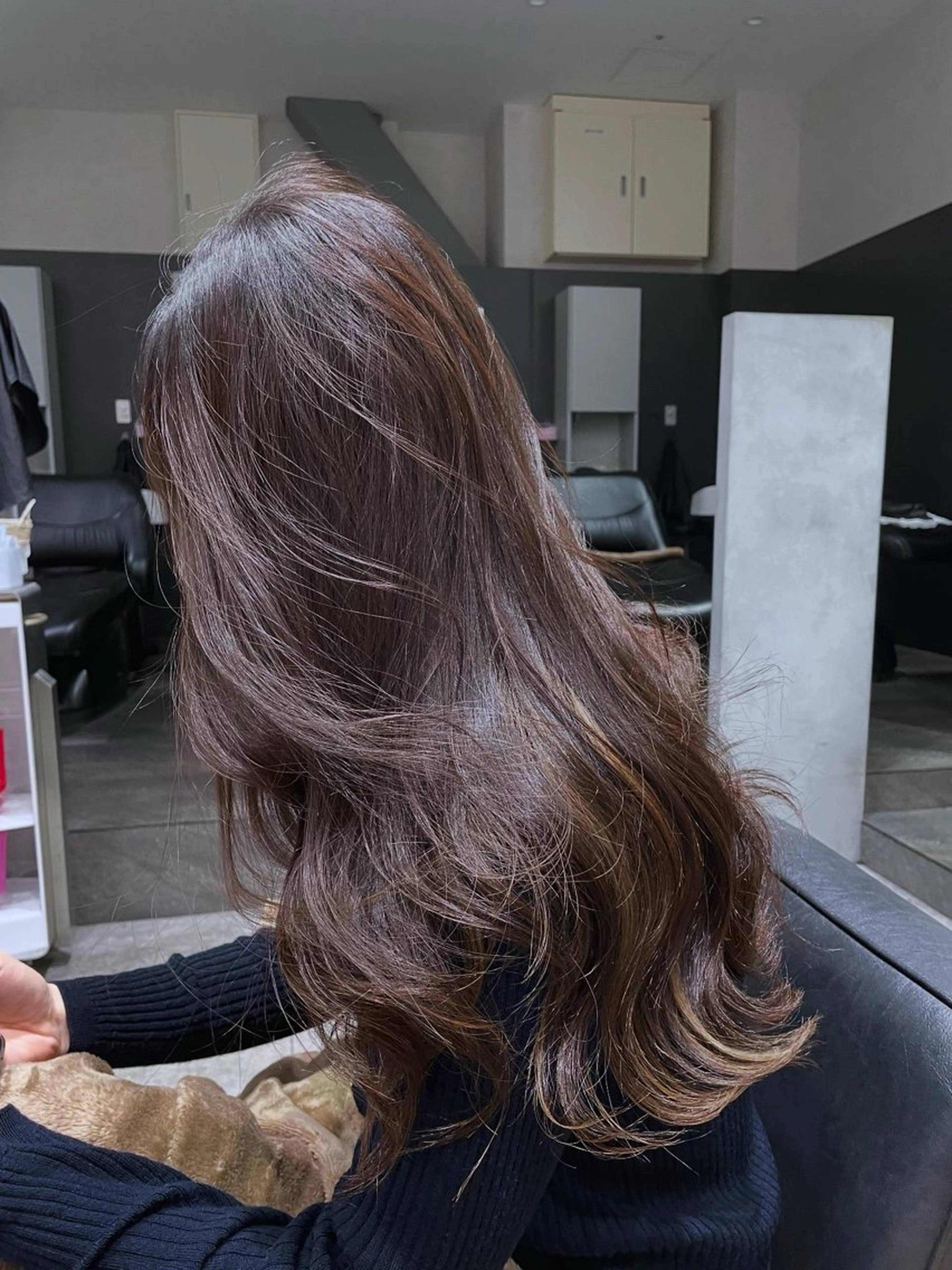 ロング カット ヘアカラー 石垣 凜のヘアスタイル