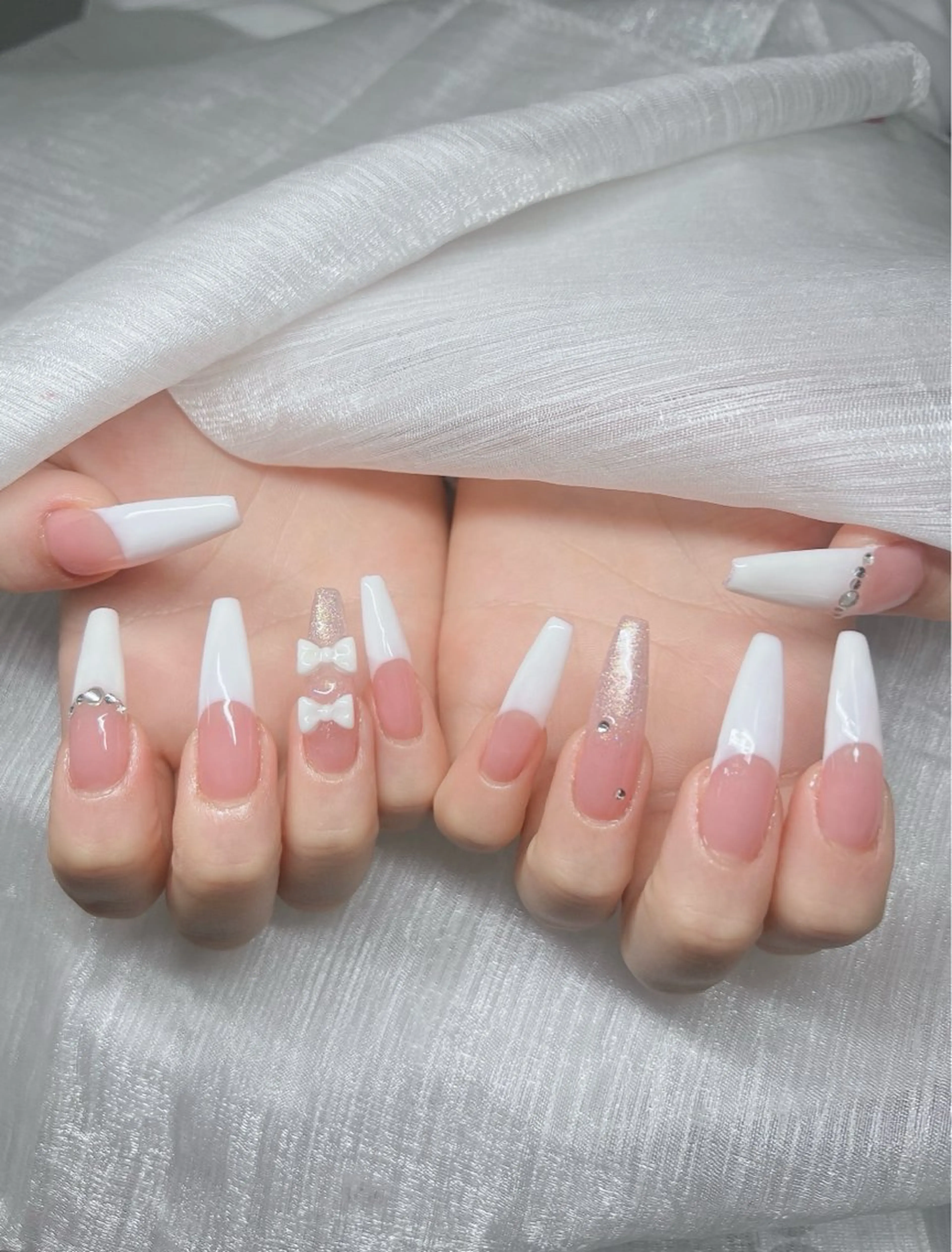 ネイル 長さ出し グラデーション 卒業式 キラキラネイル マグネットネイル ハンドネイル Lee Nails チップ長さだし専門店のネイルデザイン