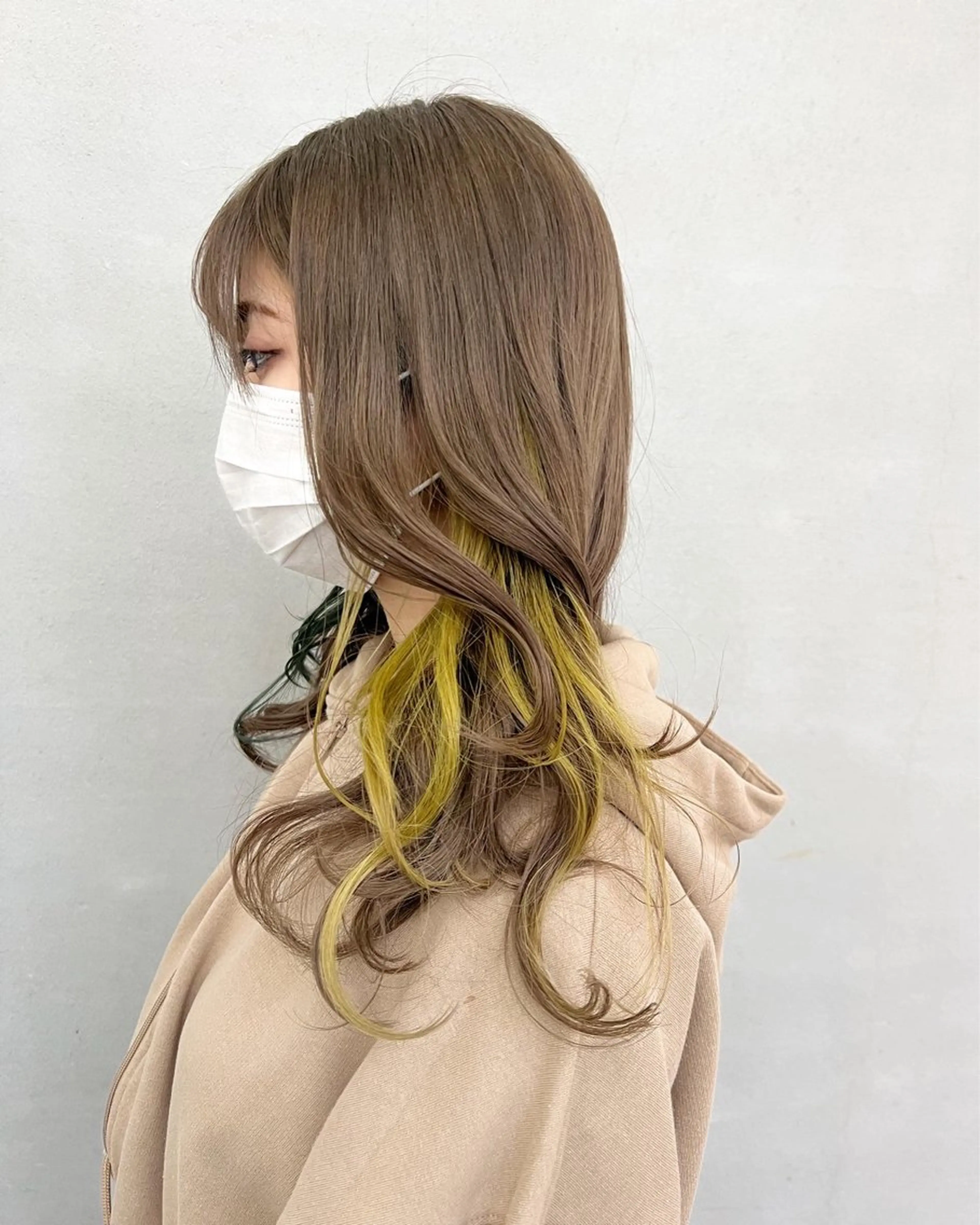 ロング カラー ブリーチ グレージュ イエローカラー インナーカラー/天神 ブリーチ/吉田のヘアスタイル