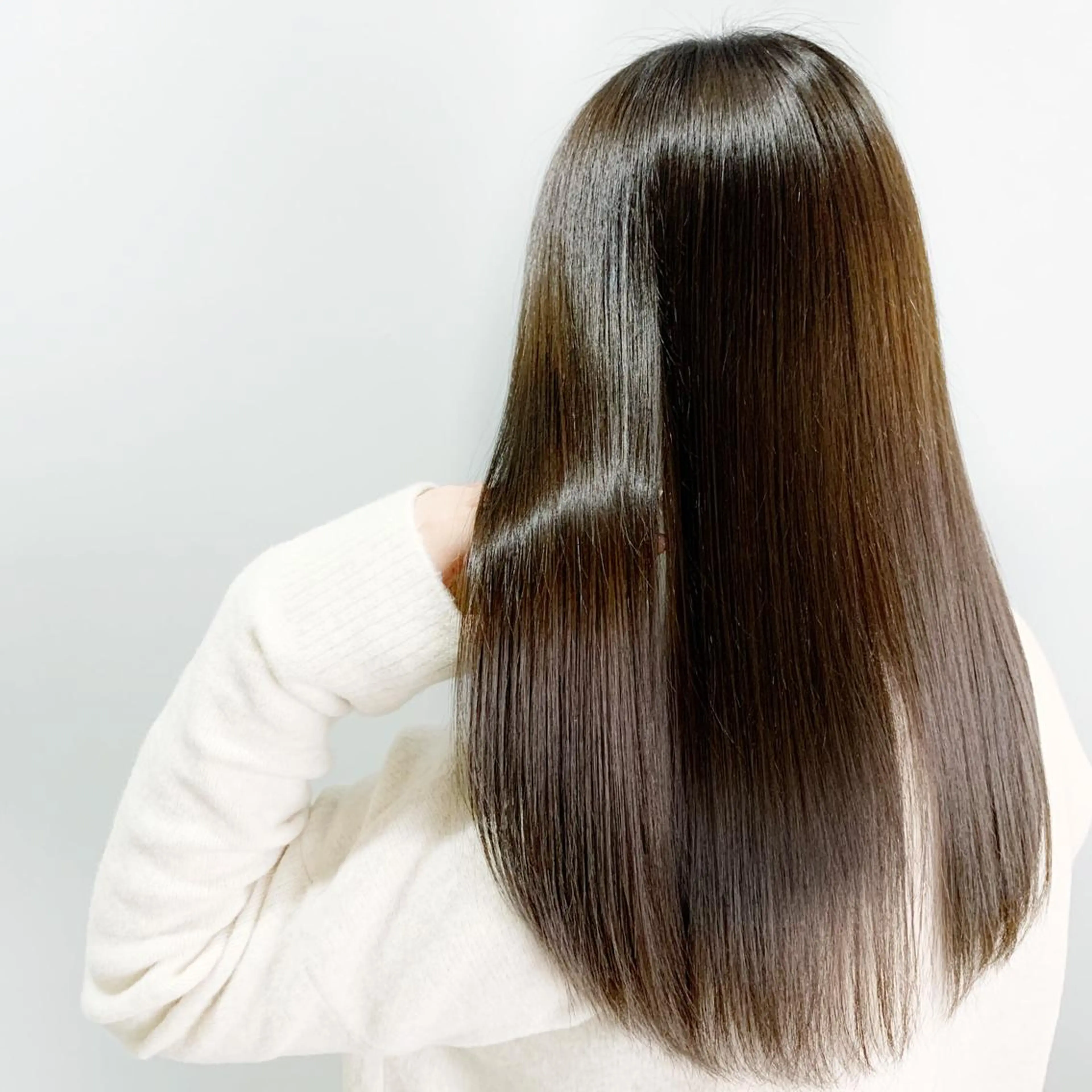 極艶🌟【SNS話題の髪質改善💝】酸熱トリートメント+クオライン縮毛矯正💫の写真