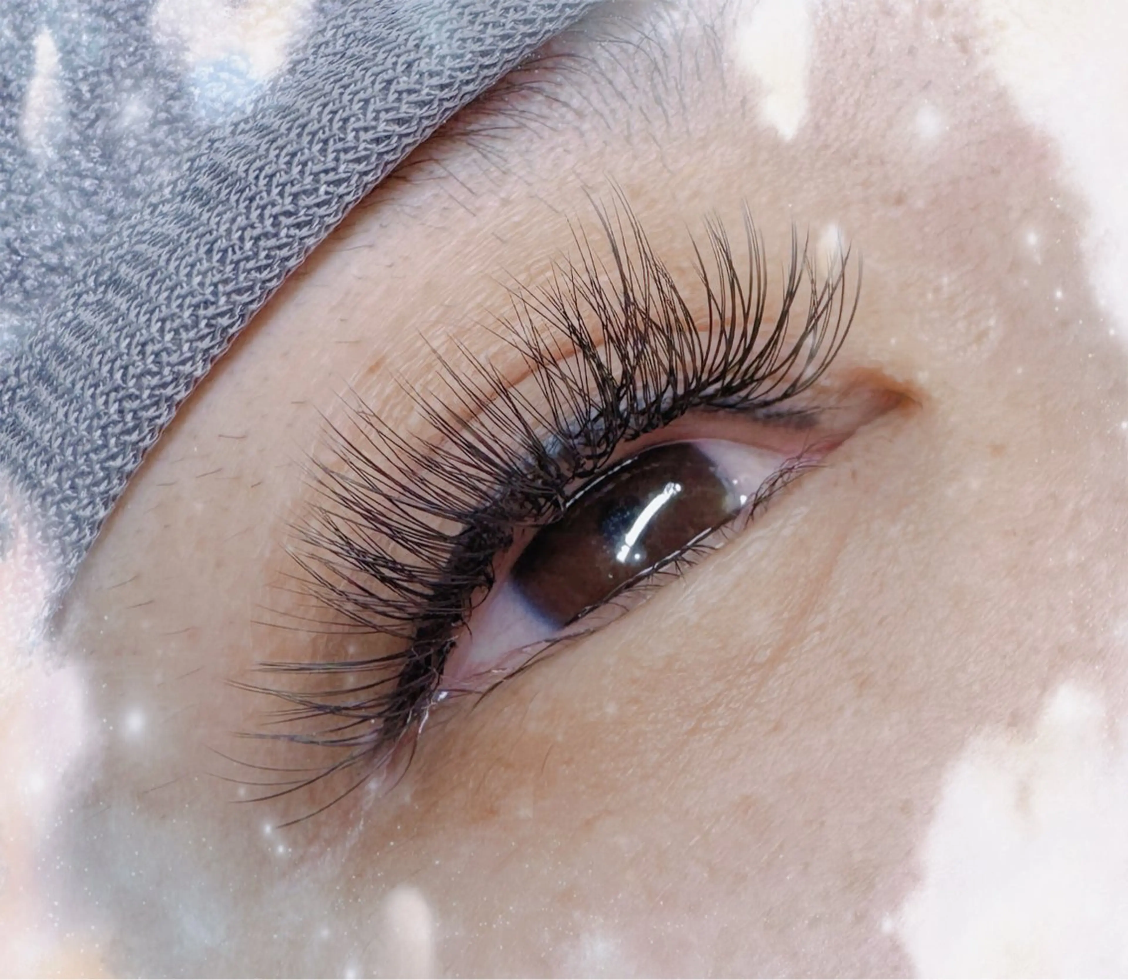 マツエク・マツパ 付け放題 韓国風マツエク パリジェンヌラッシュリフト まつげパーマ ワンホンマツエク マツエク AngelChris ビューティーサロンのネイルデザイン