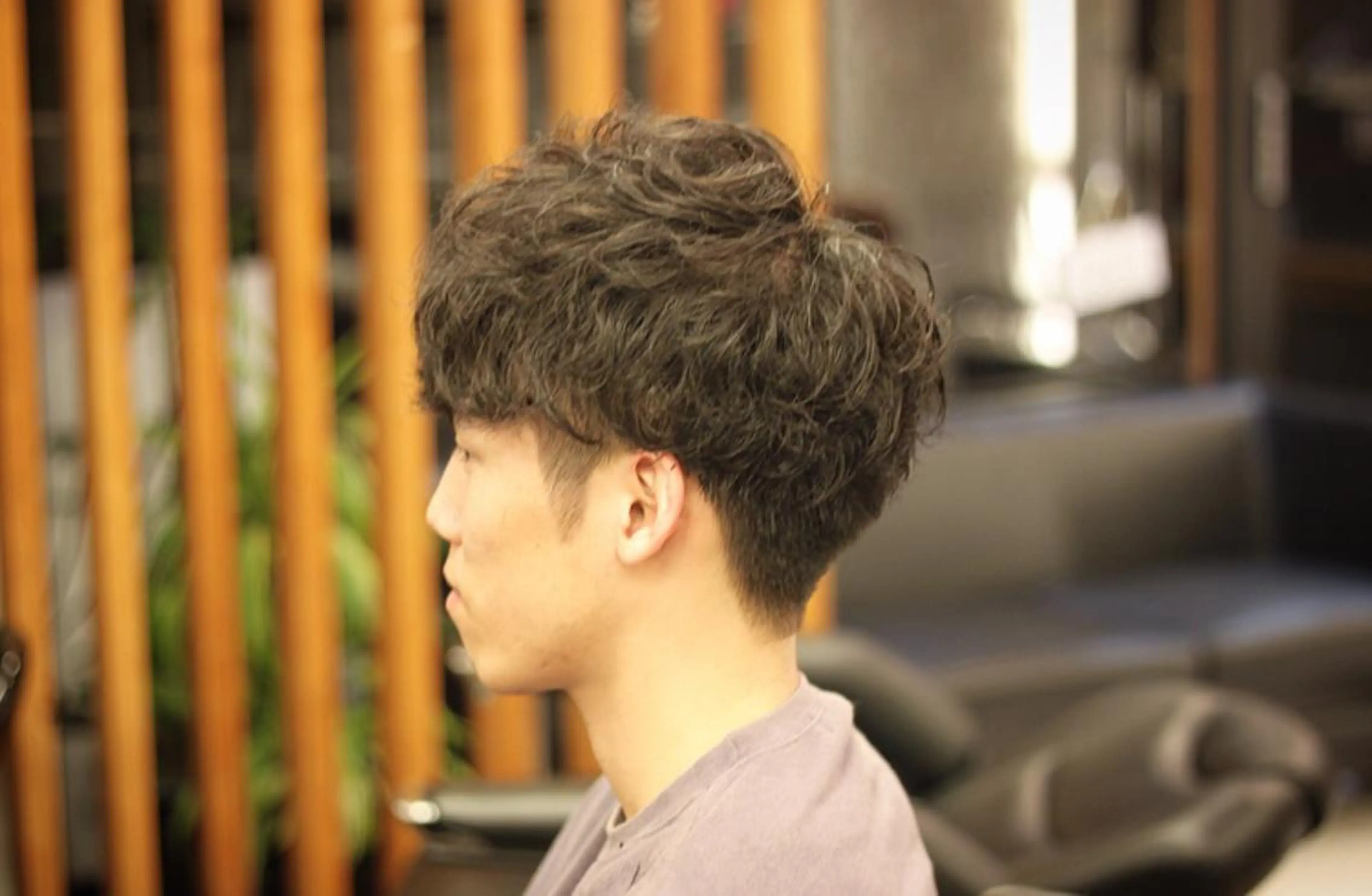 ミディアム パーマ メンズ ミディアムパーマ マッシュ メンズパーマ 刈り上げ 前田賢生 ご新規様はNGのヘアスタイル