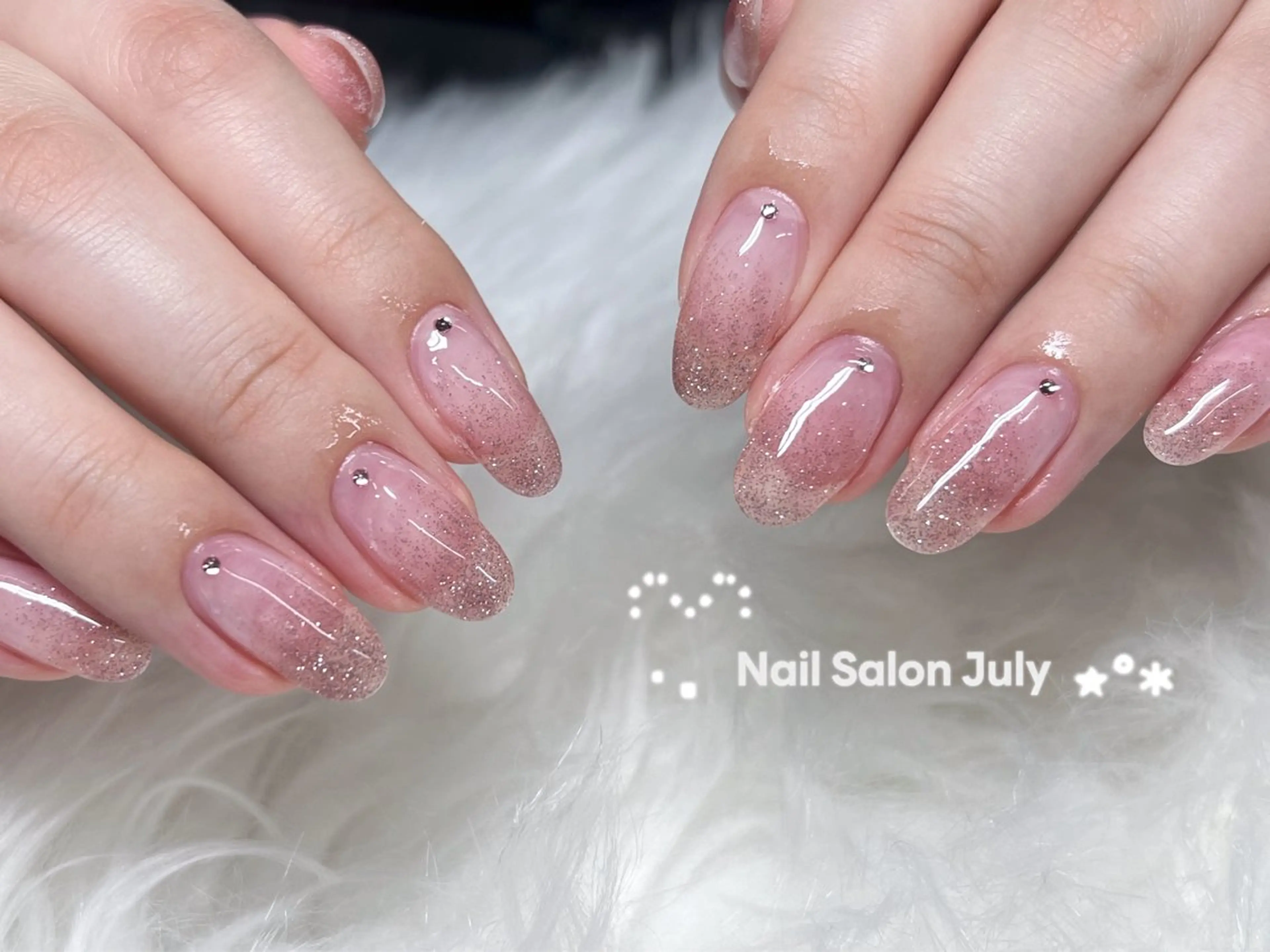 ネイル アートネイル オーロラネイル ジェルネイル ガーリー キラキラネイル ハンドネイル July モモのネイルデザイン