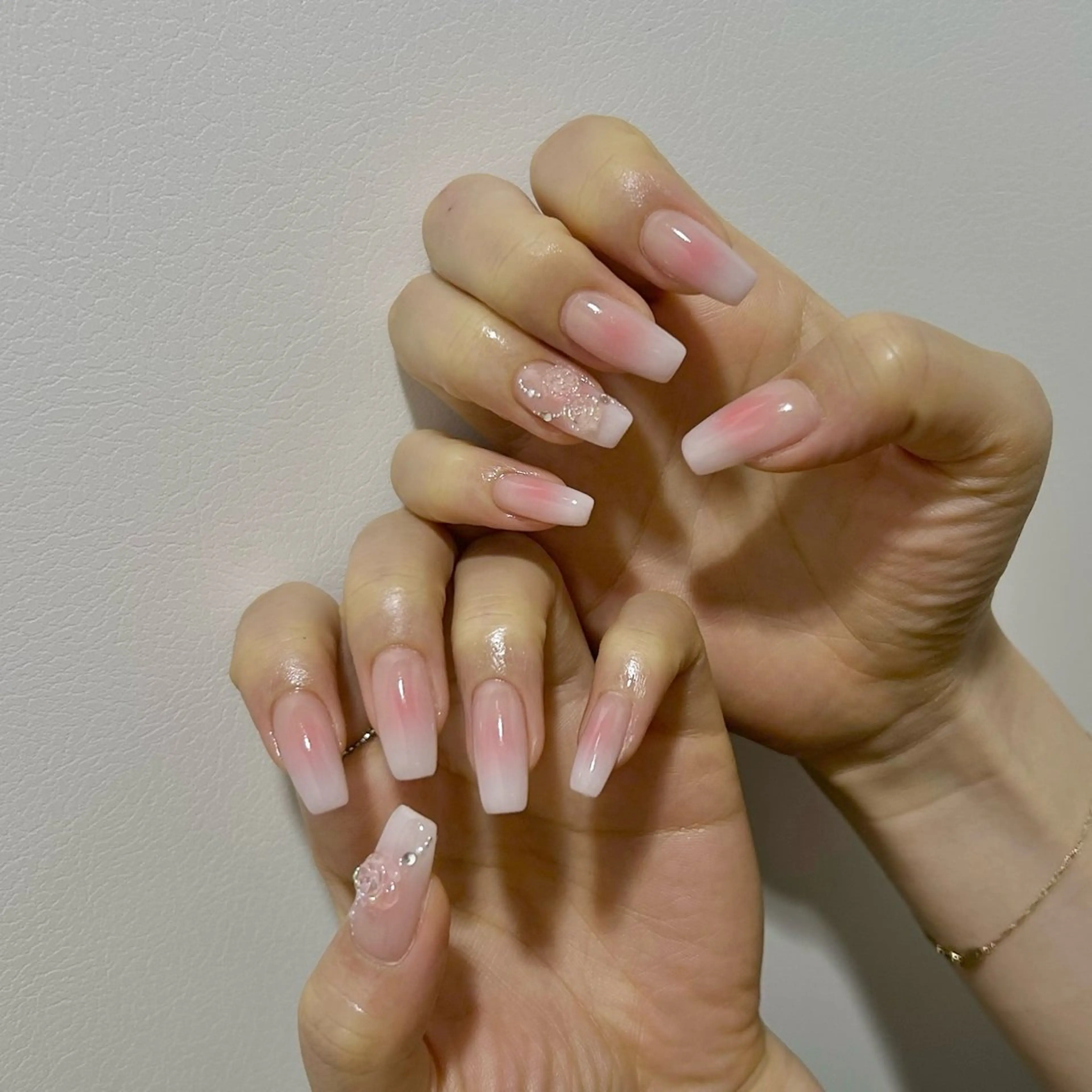 ネイル チークネイル ハンドネイル パラあり！フィルイン 美フォルムのネイルデザイン