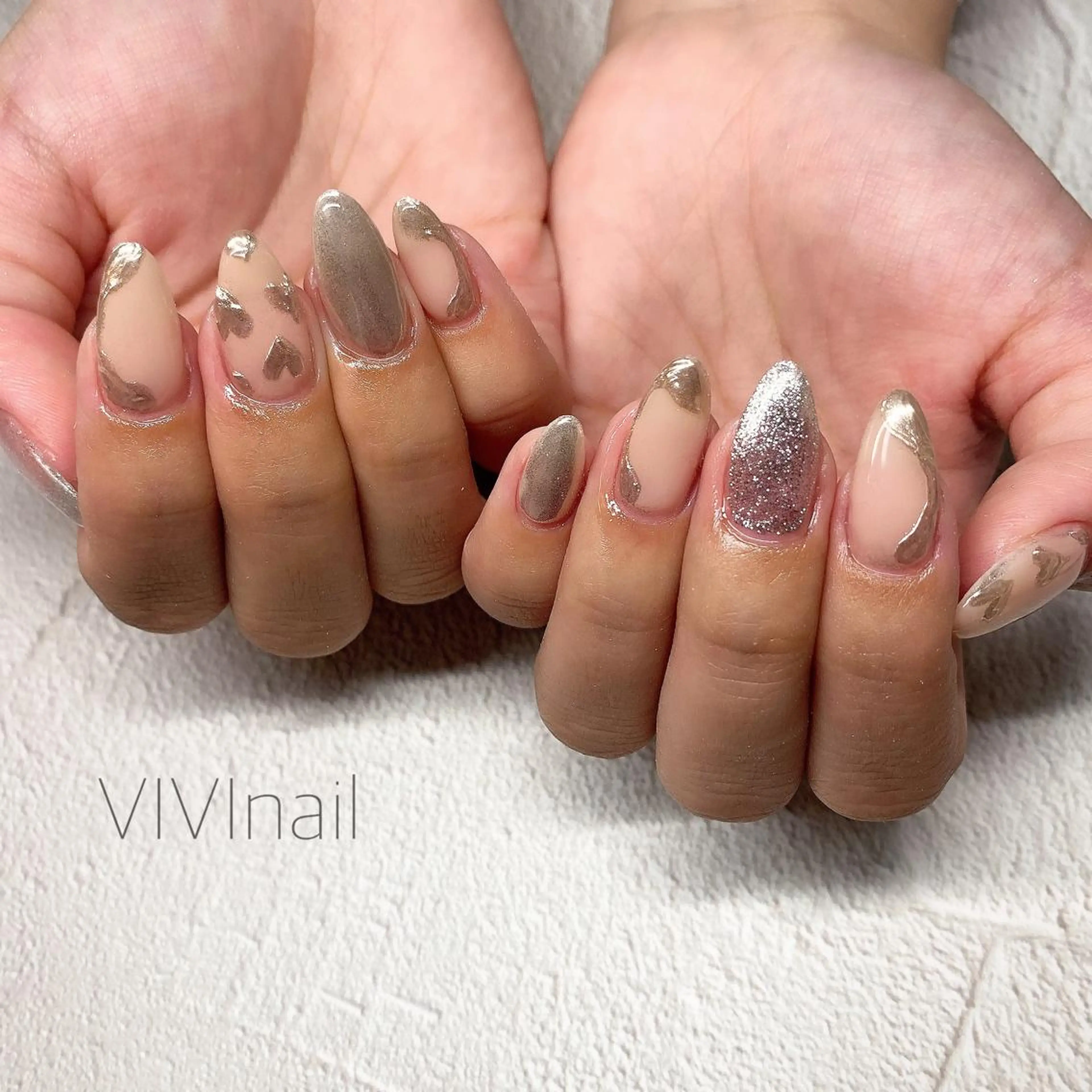 ネイル ハート ミラーネイル シルバー vivi nailのネイルデザイン