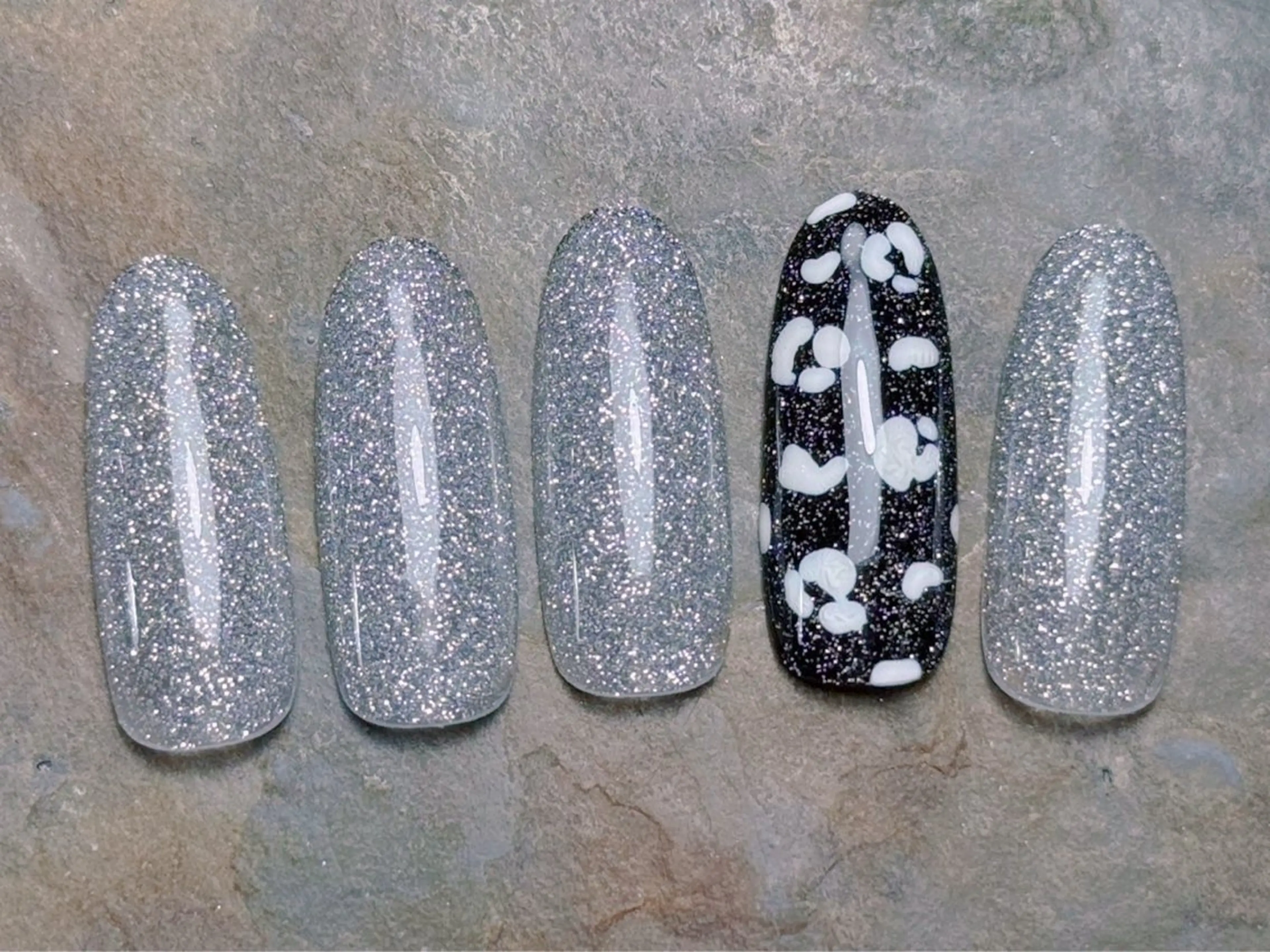 ネイル ハンドネイル マジックミラー所属・マジック ミラーのネイルデザイン