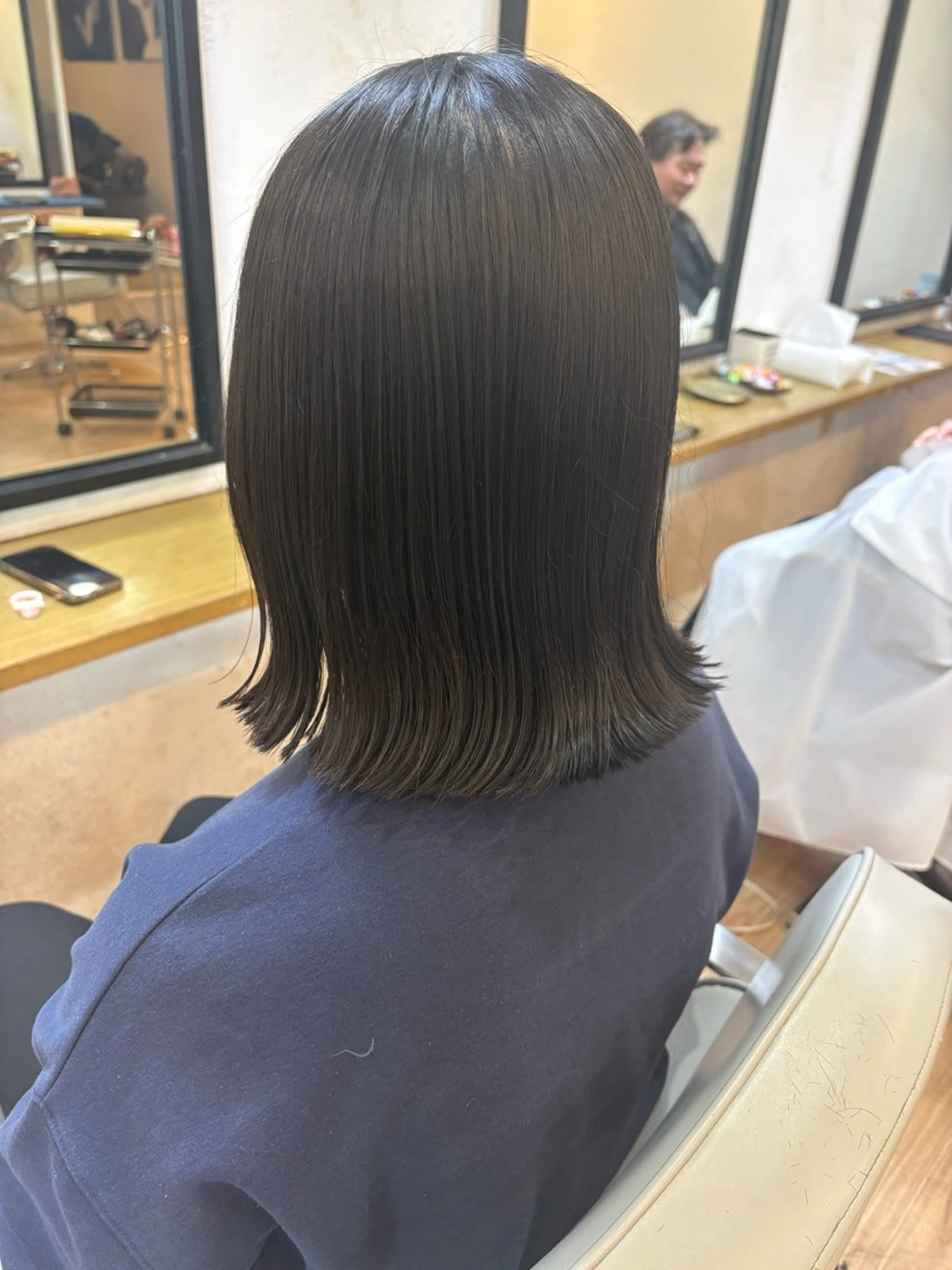 ミディアム カット ヘアカラー トリートメント 韓国ヘアー🇰🇷 MIWAのヘアスタイル