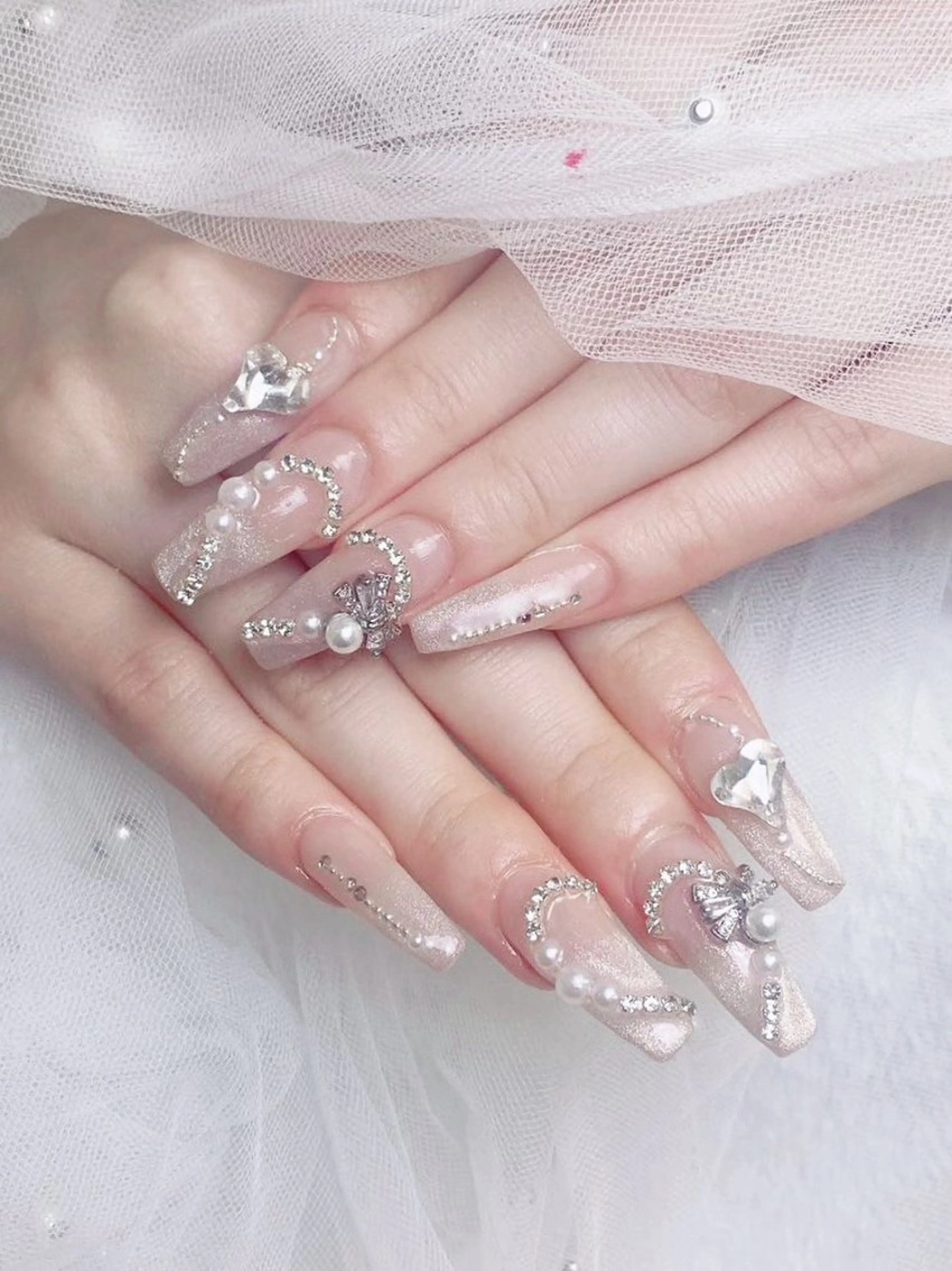 ネイル フレンチネイル ジェルネイル ハート 韓国ネイル マグネットネイル ハンドネイル ネイルサロン lotusのネイルデザイン