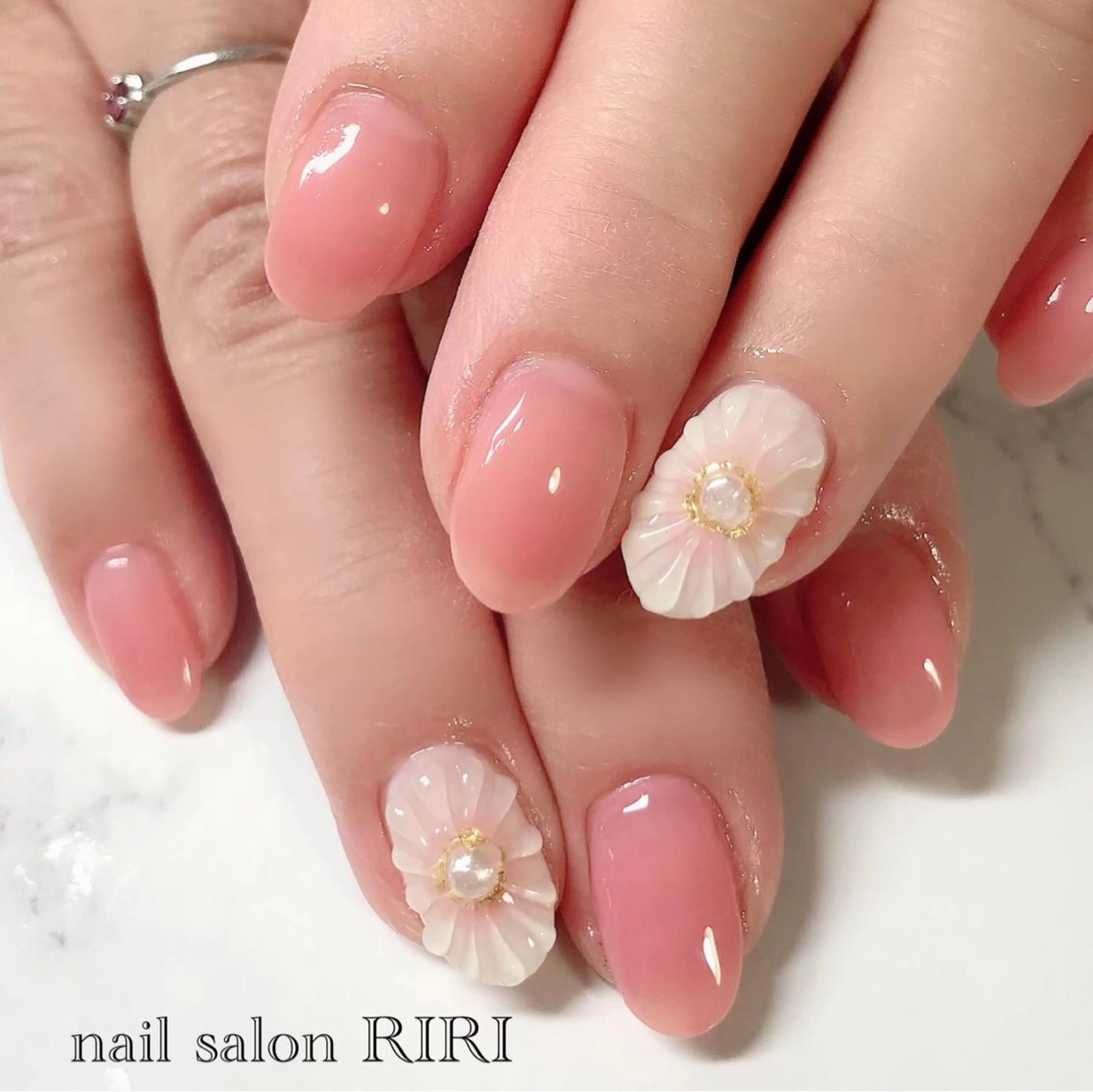 ネイル フラワーネイル ぷっくりネイル RIRI リリのネイルデザイン