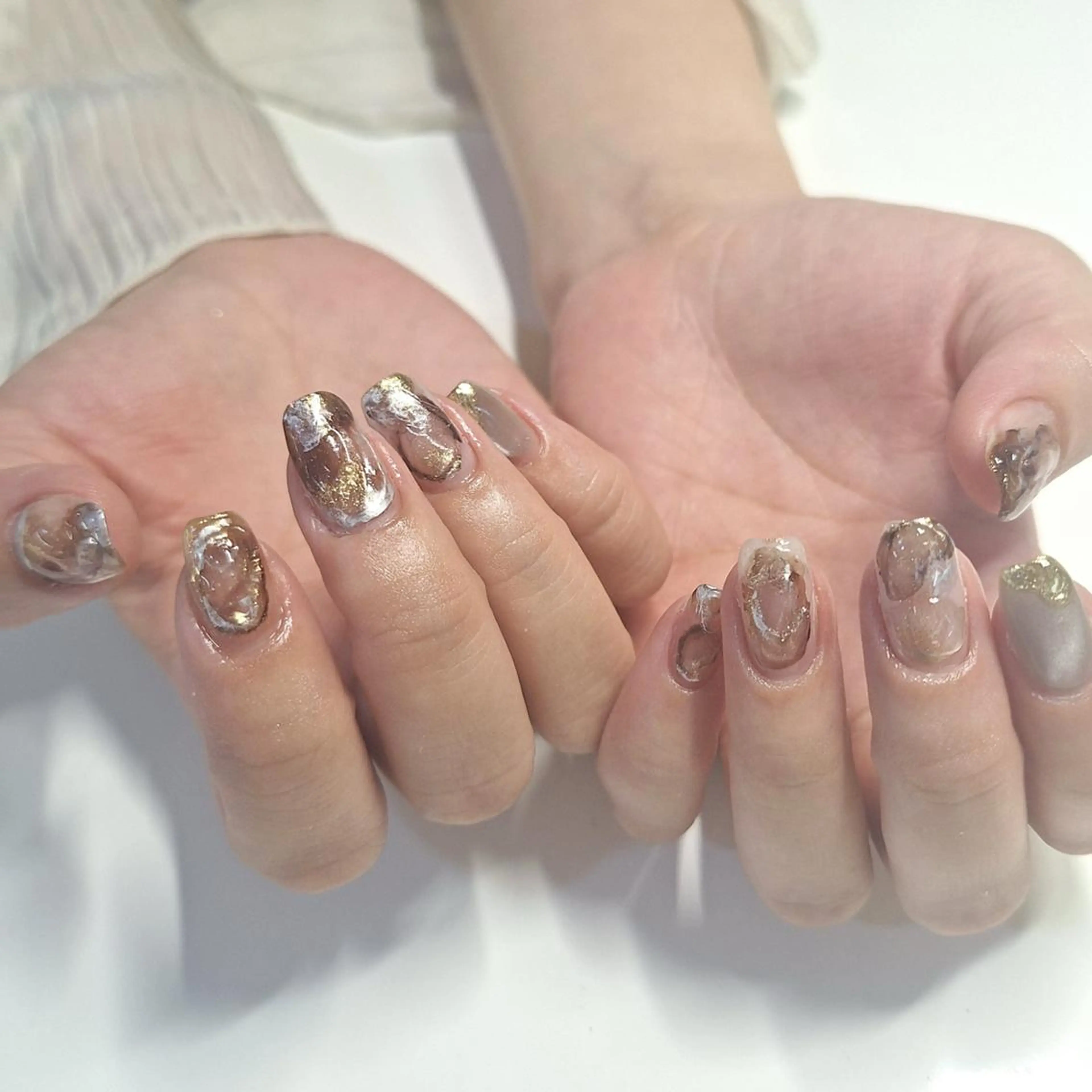 ネイル ジェルネイル 韓国ネイル ニュアンスネイル ワンホンネイル nailstudio eviz新宿店のネイルデザイン