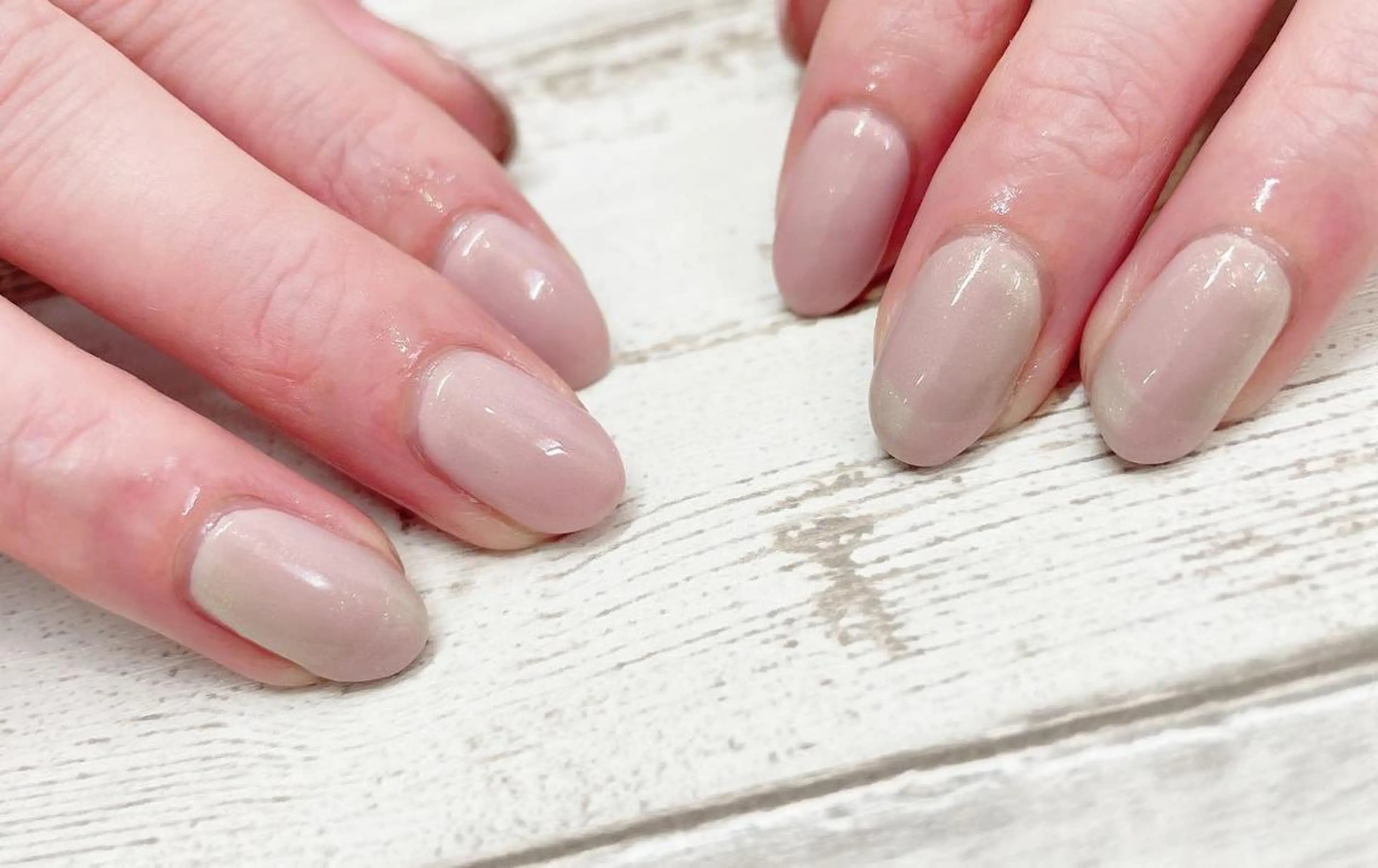 ネイル マツエク・マツパ まつげパーマ ボリュームラッシュ ジェルネイル ニュアンスネイル オフィスネイル 髙橋 敦子のネイルデザイン