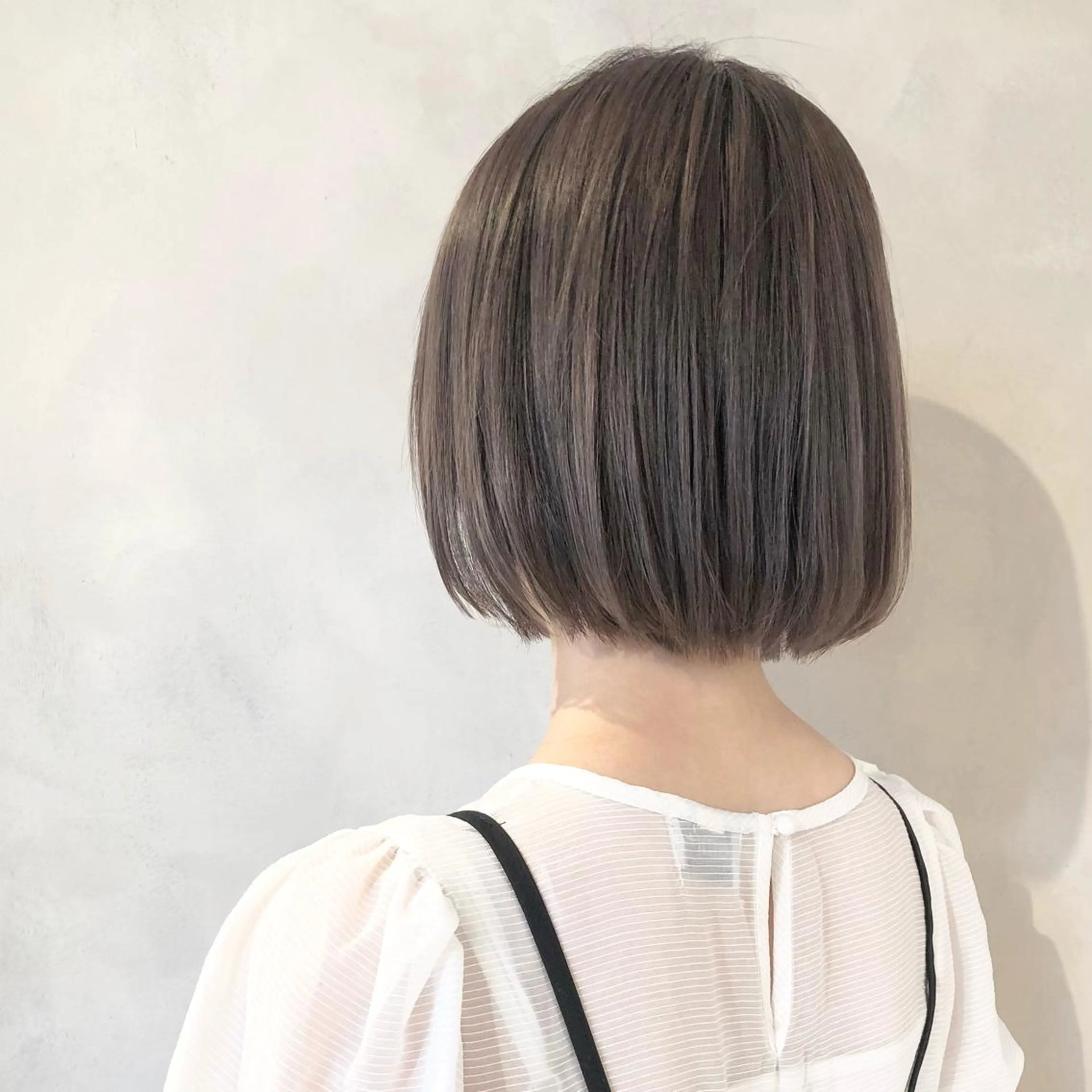 ショート カット ヘアカラー 縮毛矯正 トリートメント 髪質改善⌇﻿透明感 カラー⌇﻿川上葵のヘアスタイル