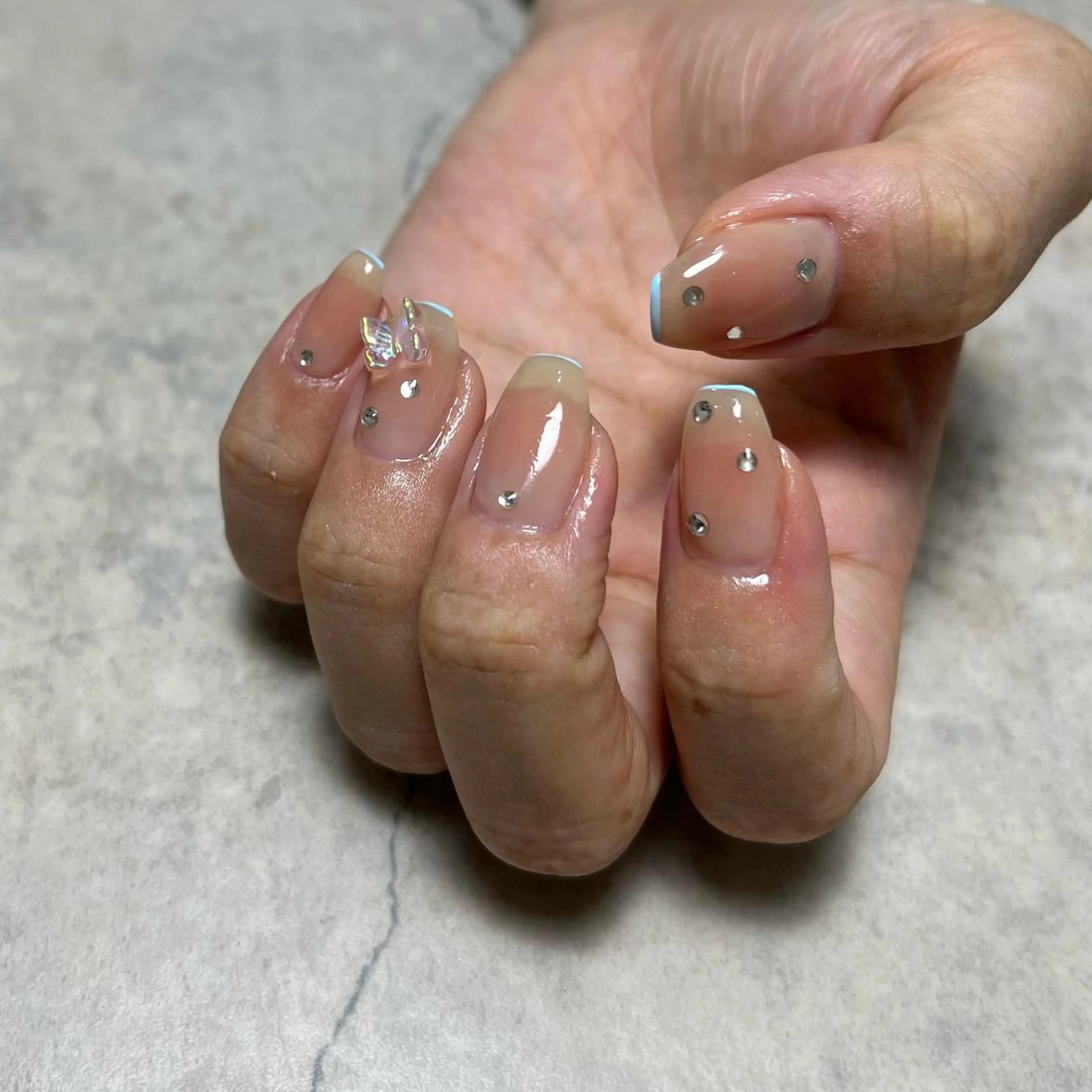 ネイル チークネイル フレンチネイル ハンドネイル vegh.所属・vegh. nail／阿波座のネイルデザイン