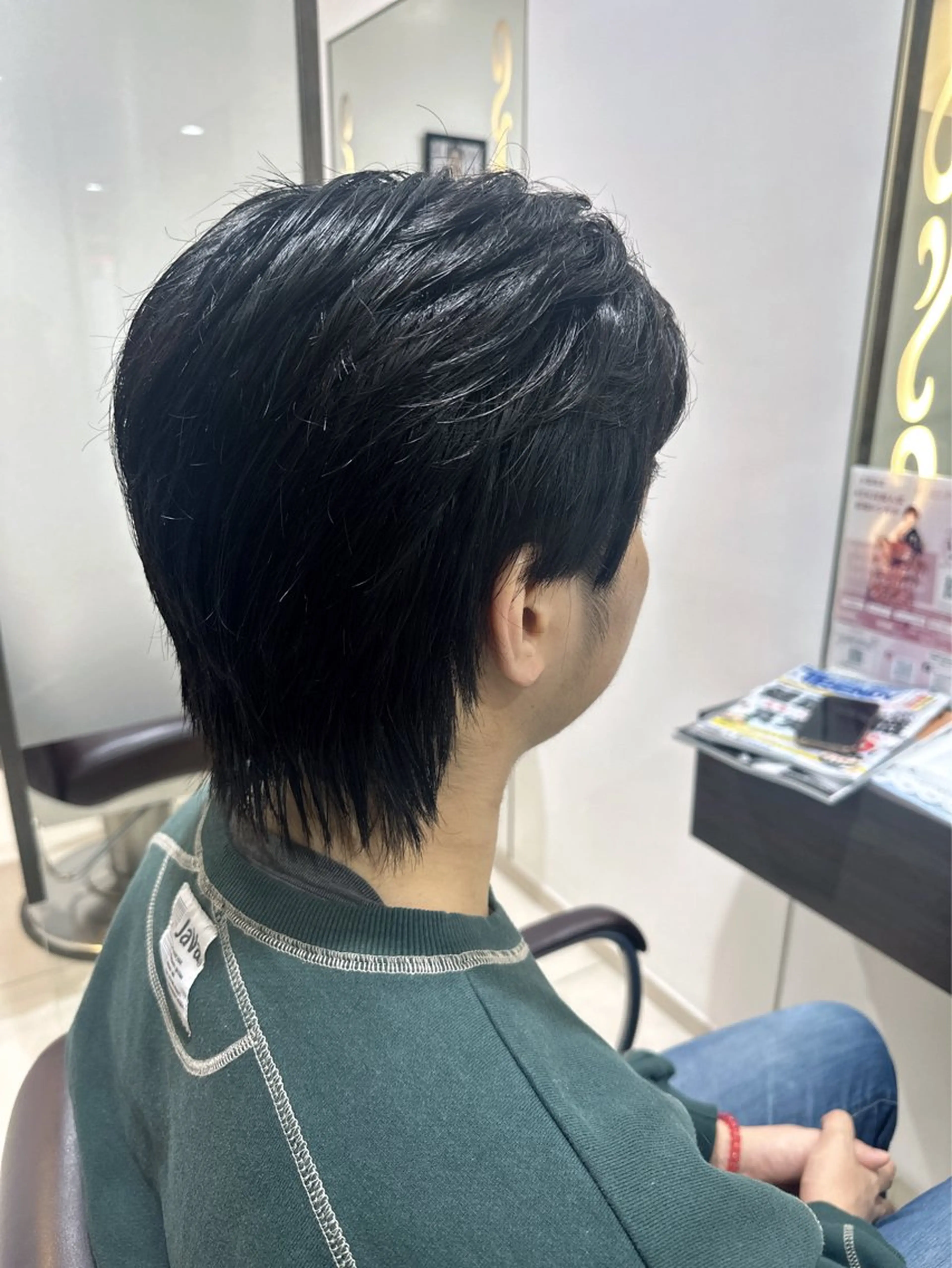 メンズ ダウンパーマ メンズパーマ レイヤー 艶々カラーのヘアスタイル