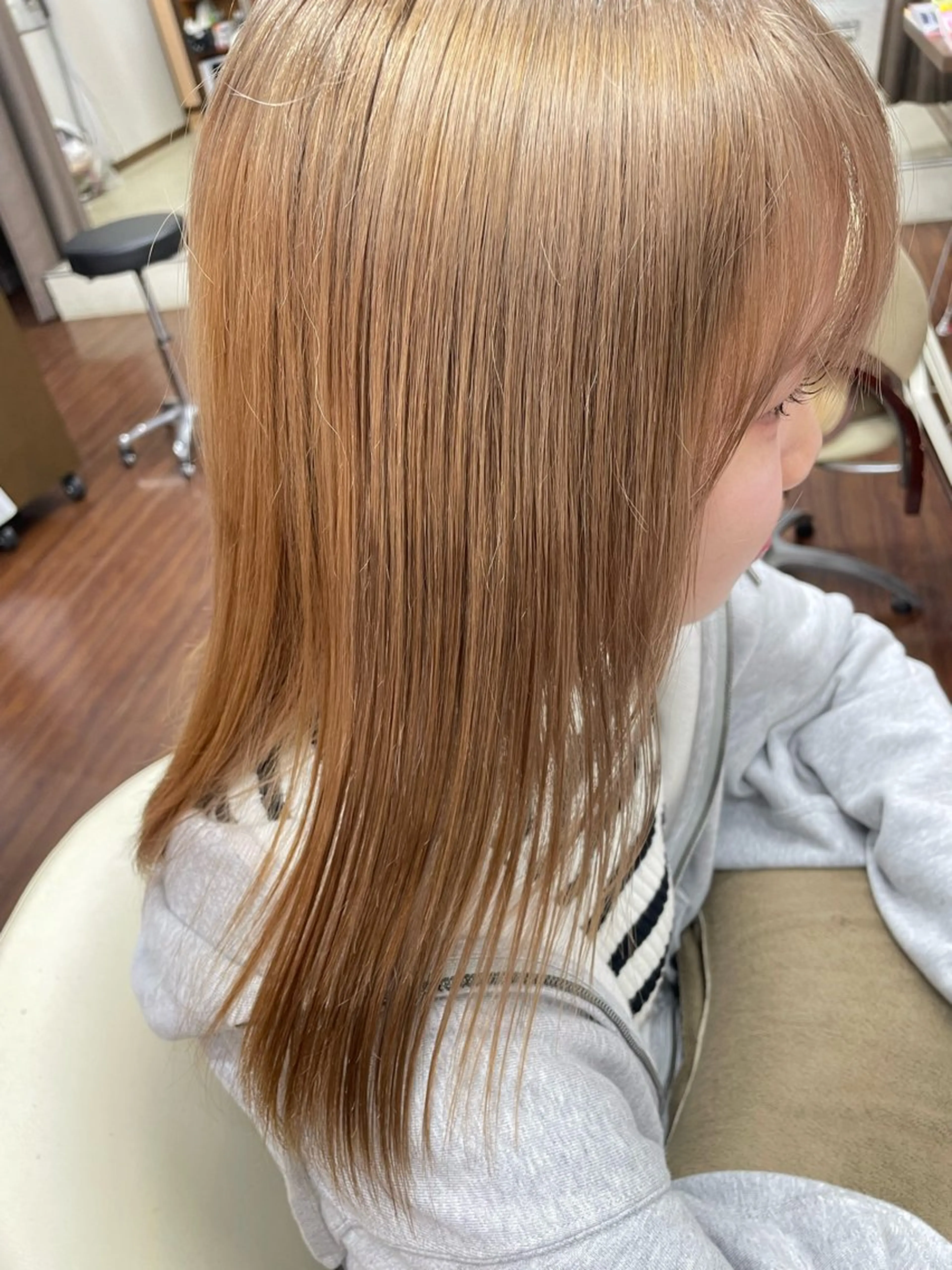 ミディアム ヘアカラー 戎 歩のヘアスタイル