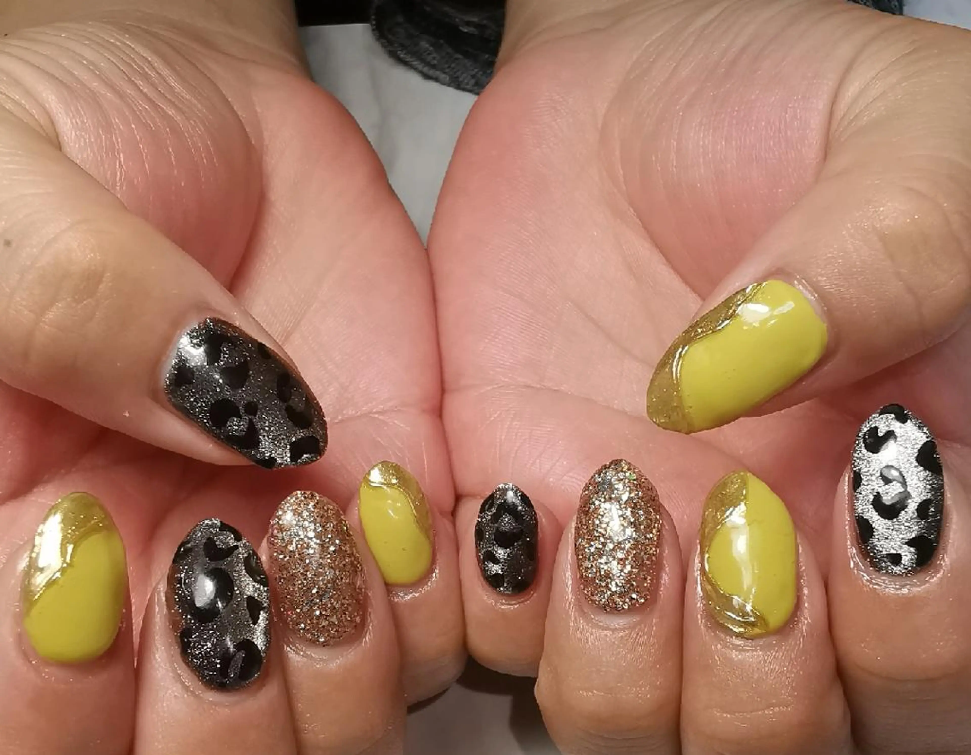 ネイル アニマル柄 マグネットネイル ハンドネイル reve あやののネイルデザイン